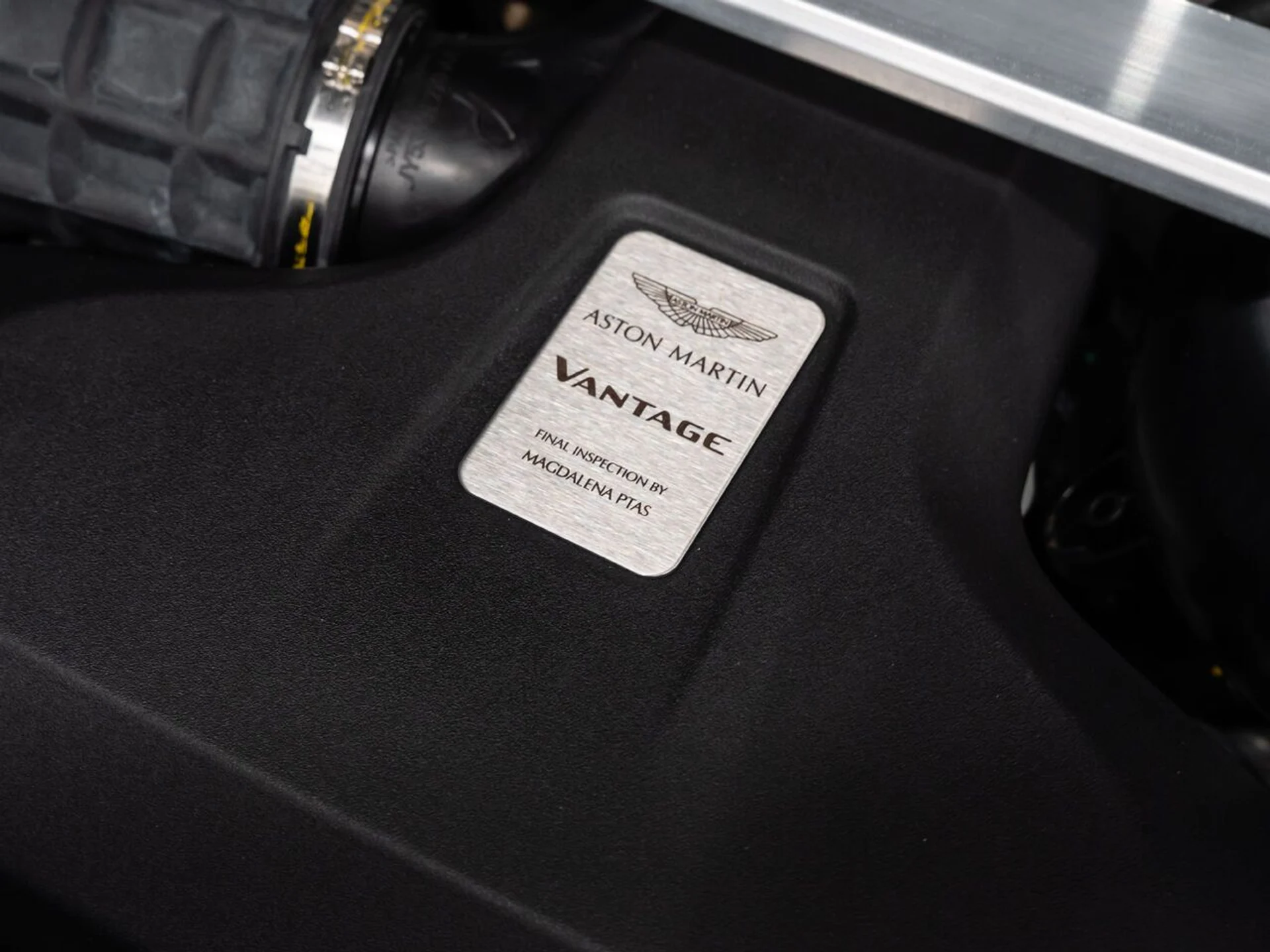 mph125_4239176461_aston_martin_vantage_2020_a4ddd1e5fc