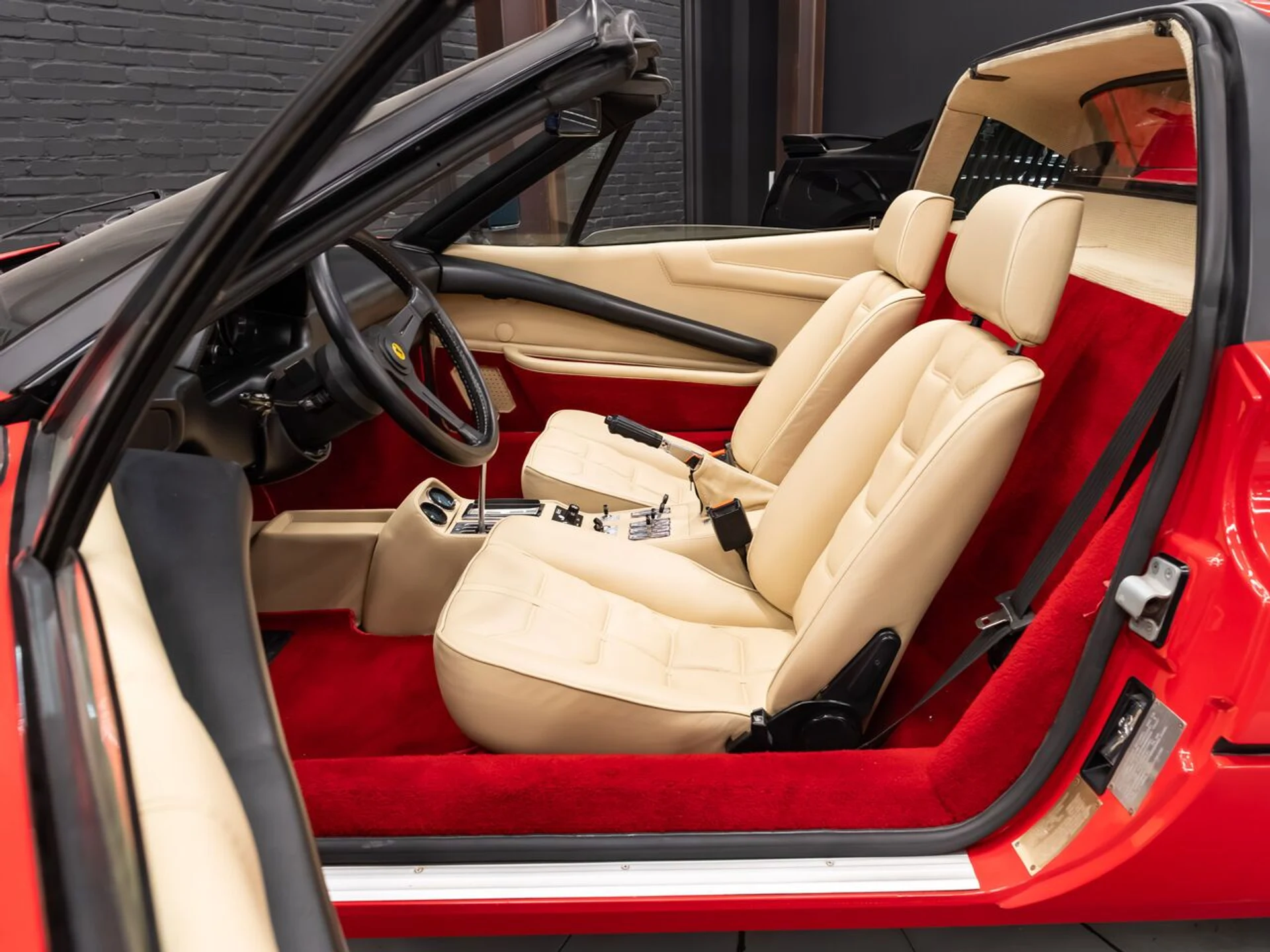mph125_95998366_ferrari_308_gtsi_1982_a6c06fe46b