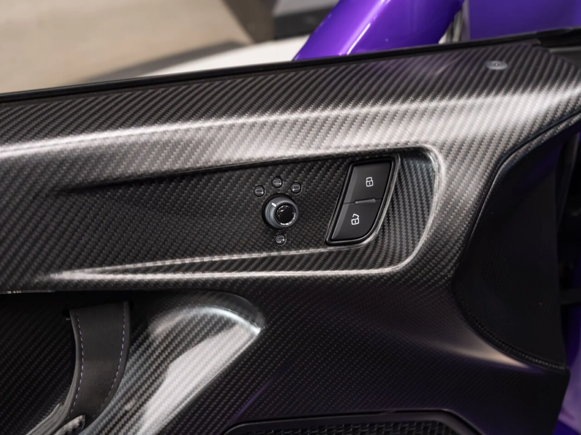 mph126_1008918412_lamborghini_huracan_tecnica_2023_48e2a0a1df