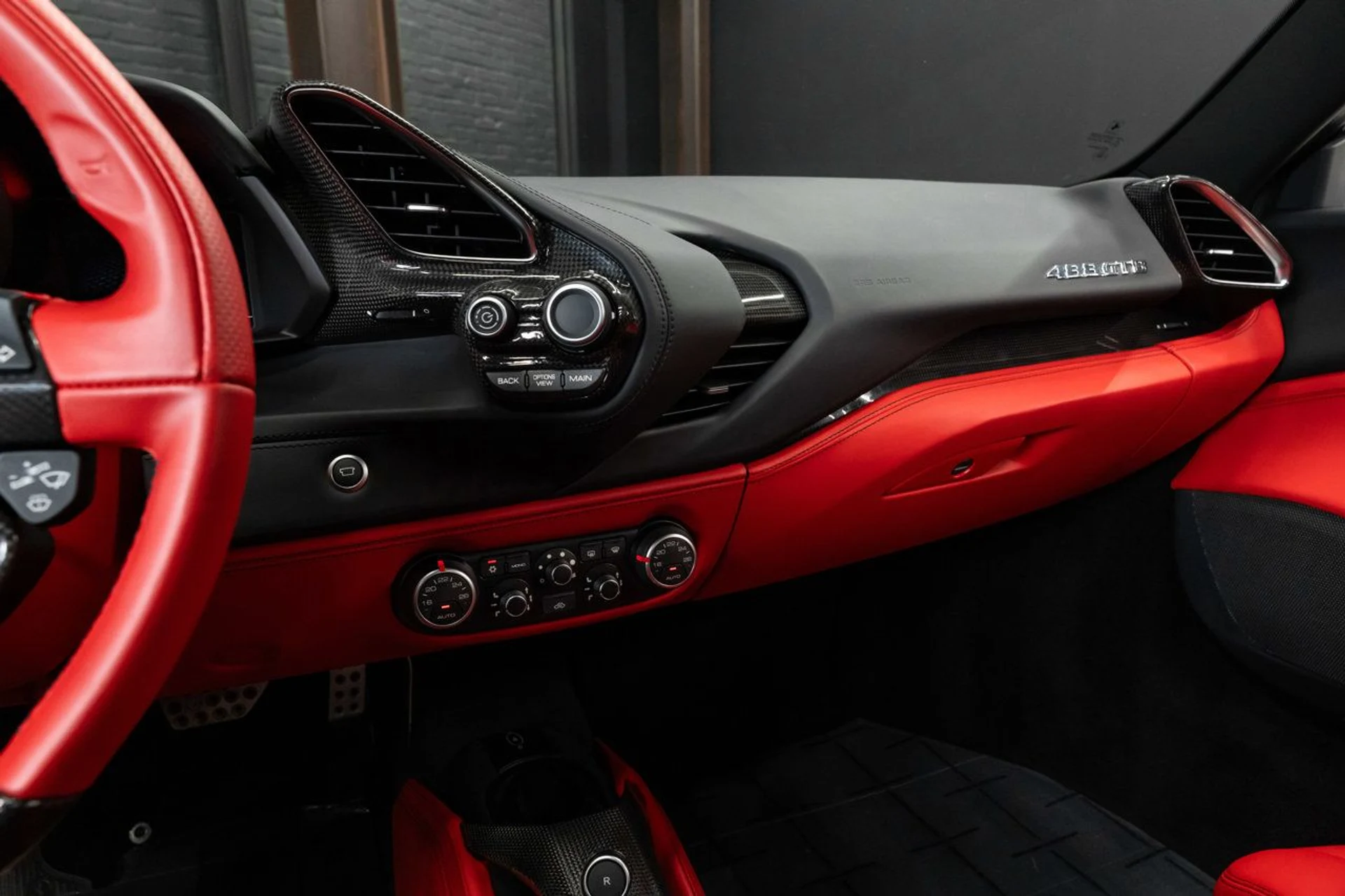 mph126_1089197867_ferrari_488_gtb_2018_5a0ebe6e34