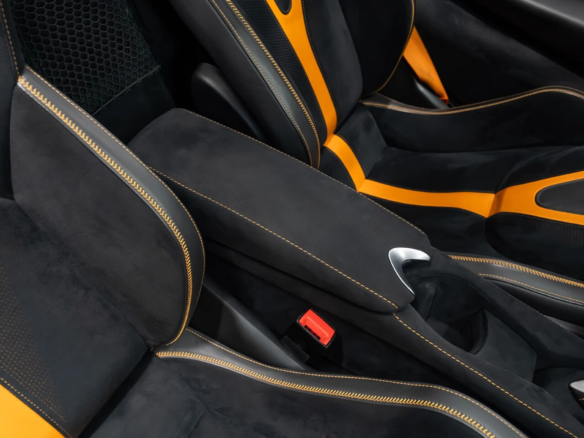 mph126_1610195156_mclaren_720s_2018_c8b453878d