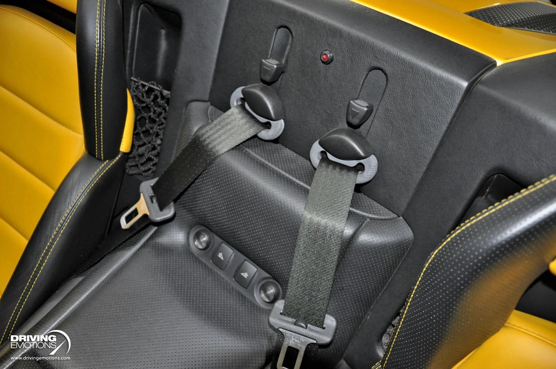 mph126_1961135977_862_p127_l_ee7722b9c0