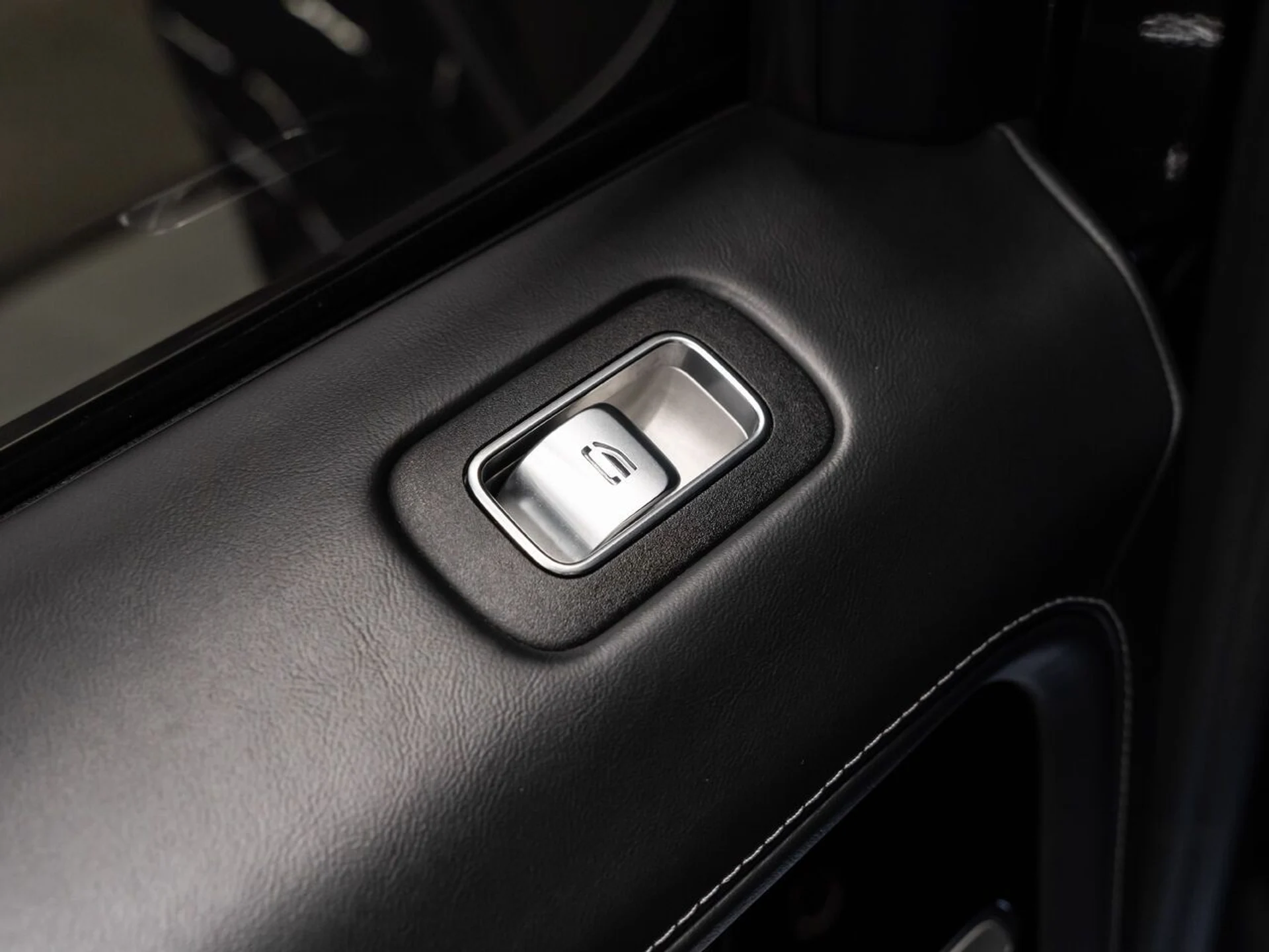 mph126_2261891344_mercedes_benz_g_class_2021_e1befc038a