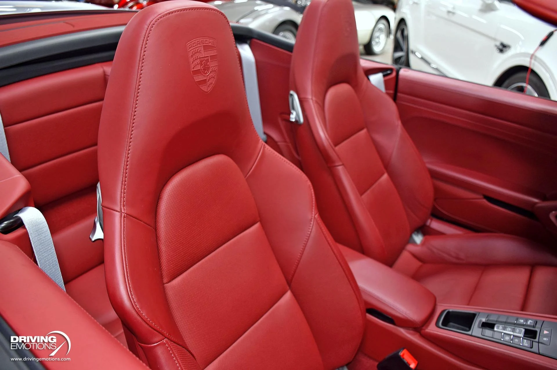 mph126_3868310569_866_p127_l_b570f25adf