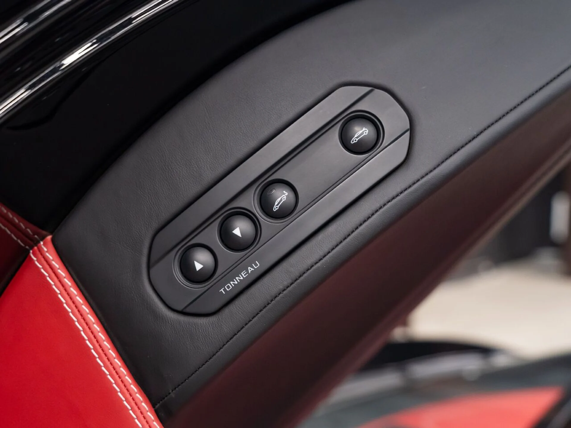 mph127_865598831_mclaren_650s_2015_78f0a13f9e