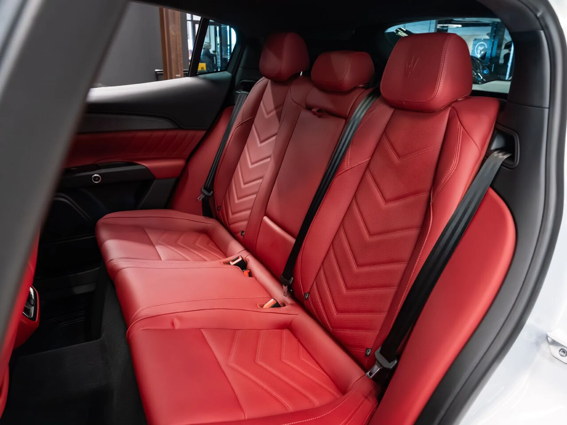 mph128_1874903763_maserati_grecale_2024_fa46310c09