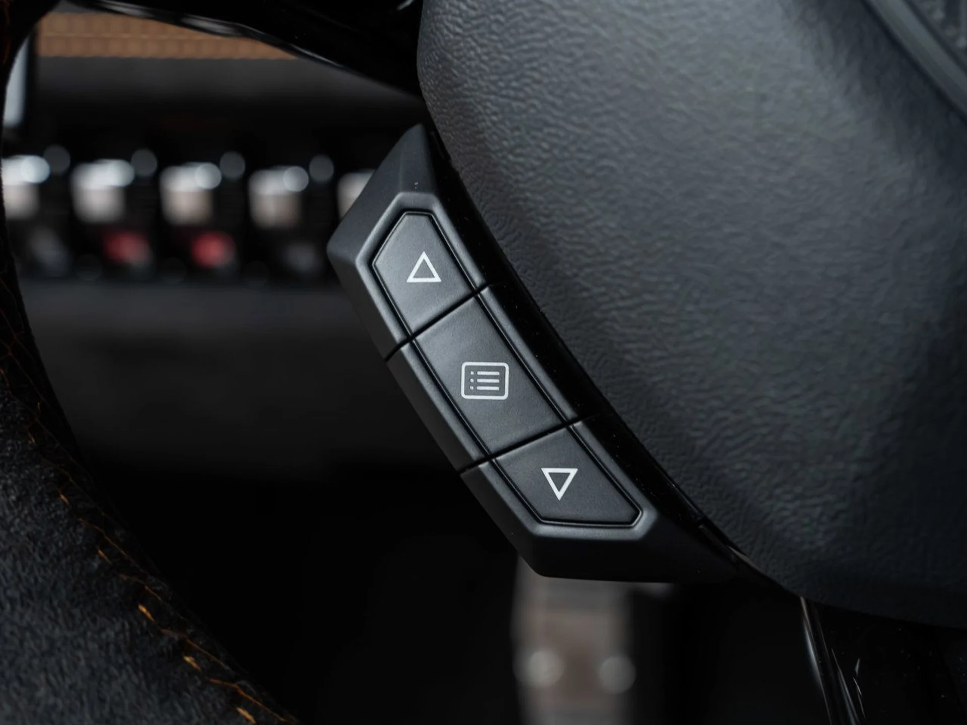 mph128_1934331610_lamborghini_huracan_2023_fd41de2663