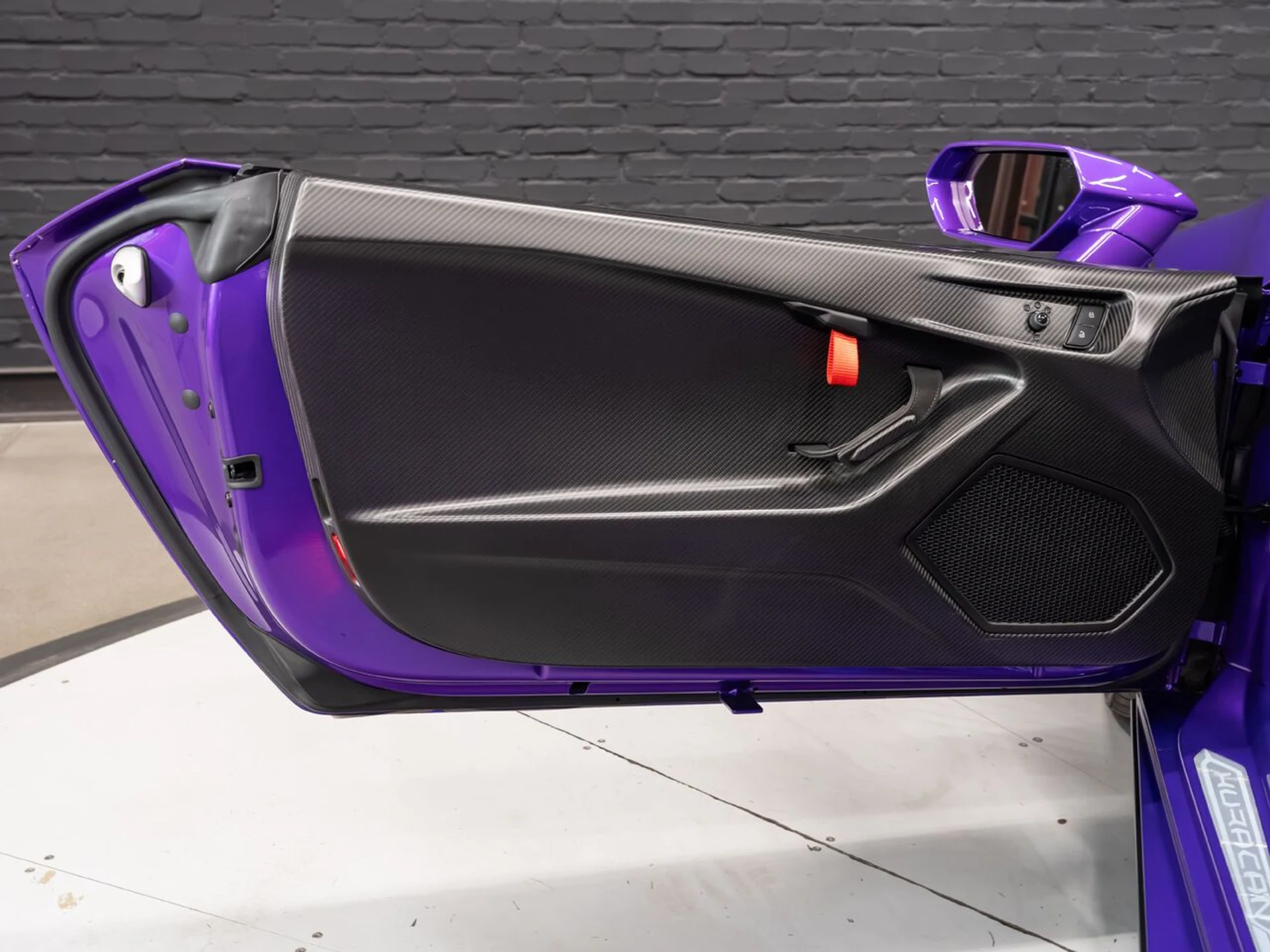 mph128_2266559581_lamborghini_huracan_tecnica_2023_63222bc5fb