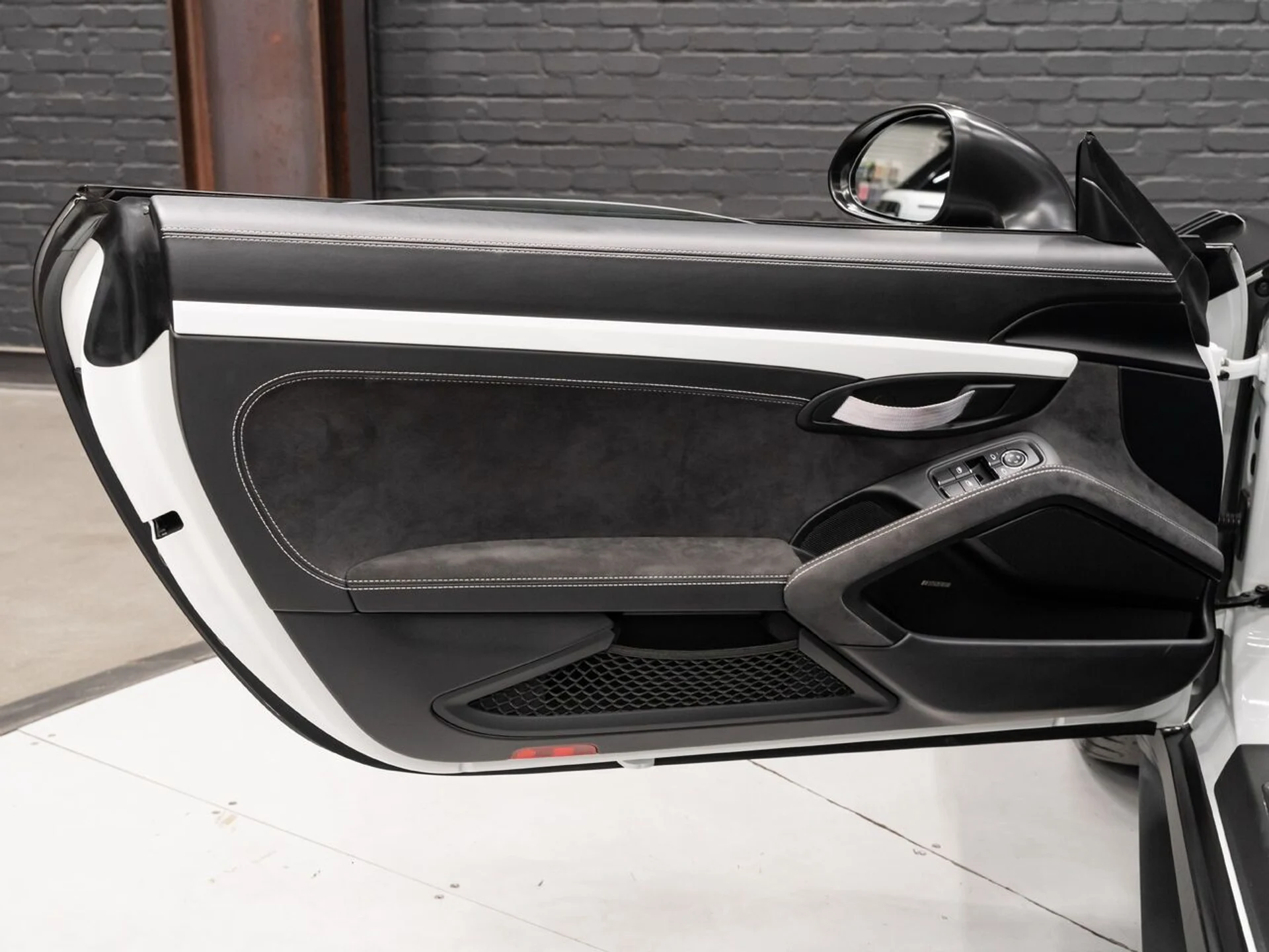 mph128_2398440476_porsche_911_2019_3c10fcea15
