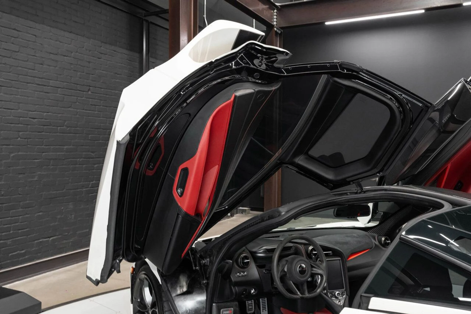 mph128_493630994_mclaren_720s_2018_a1eab6a149