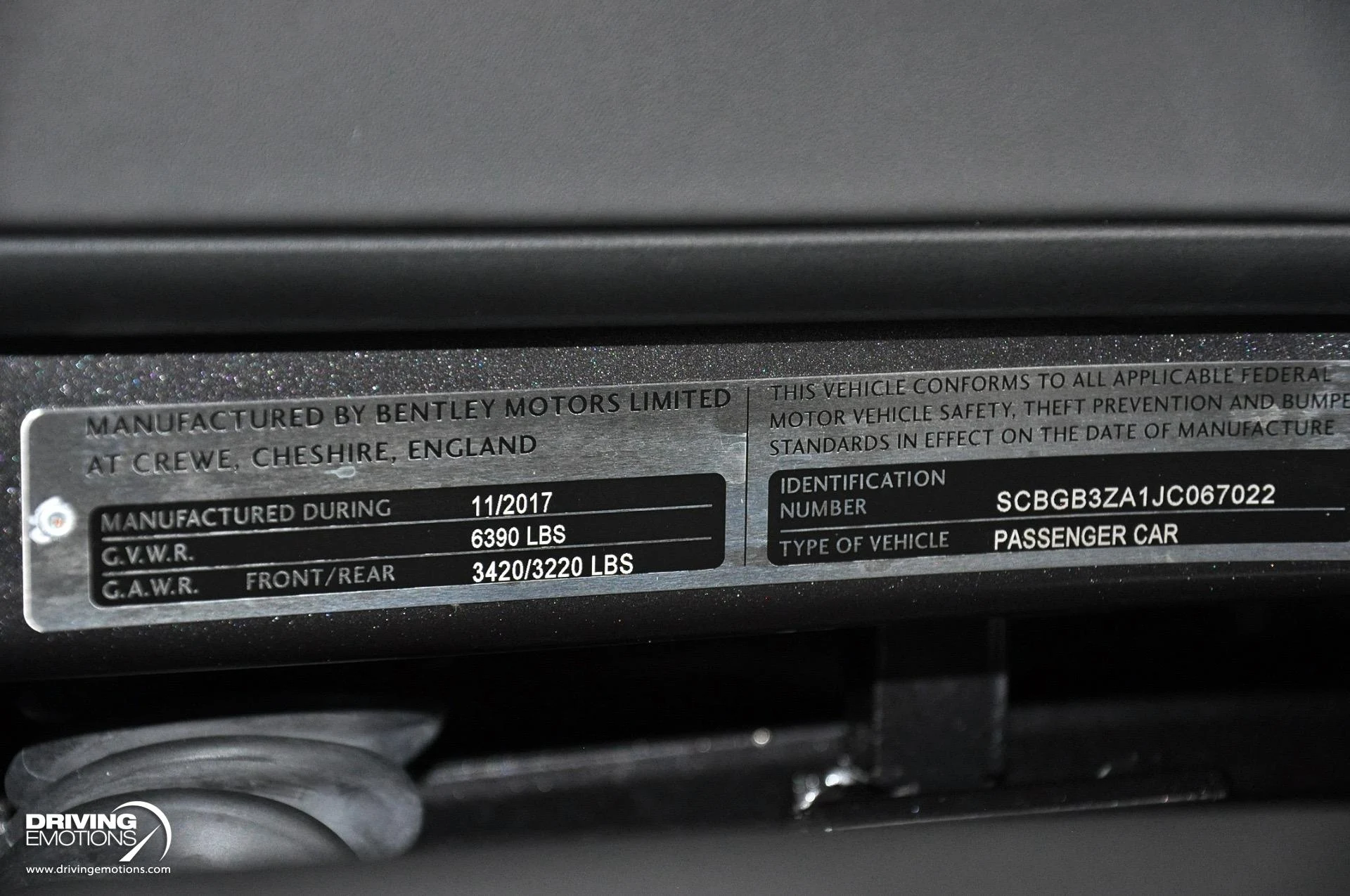 mph129_2951565485_891_p130_l_9c54178212