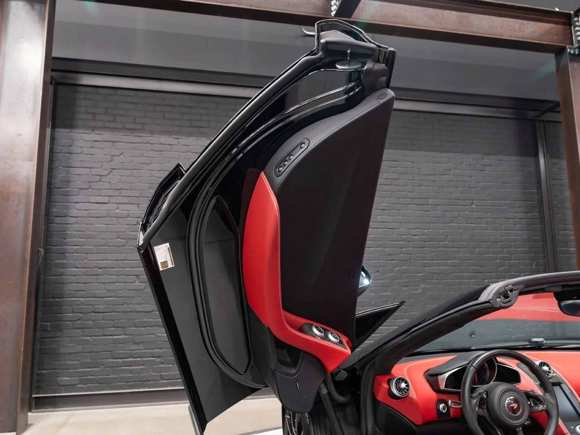 mph129_3768034674_mclaren_650s_2015_0d4a7719bf