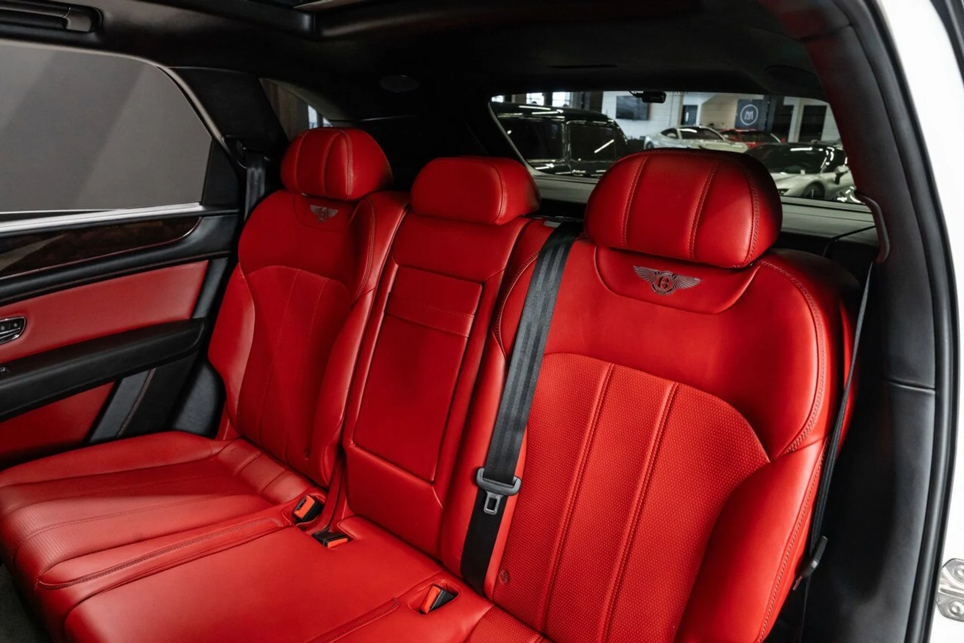 mph129_888192323_bentley_bentayga_2019_515a1f18b5