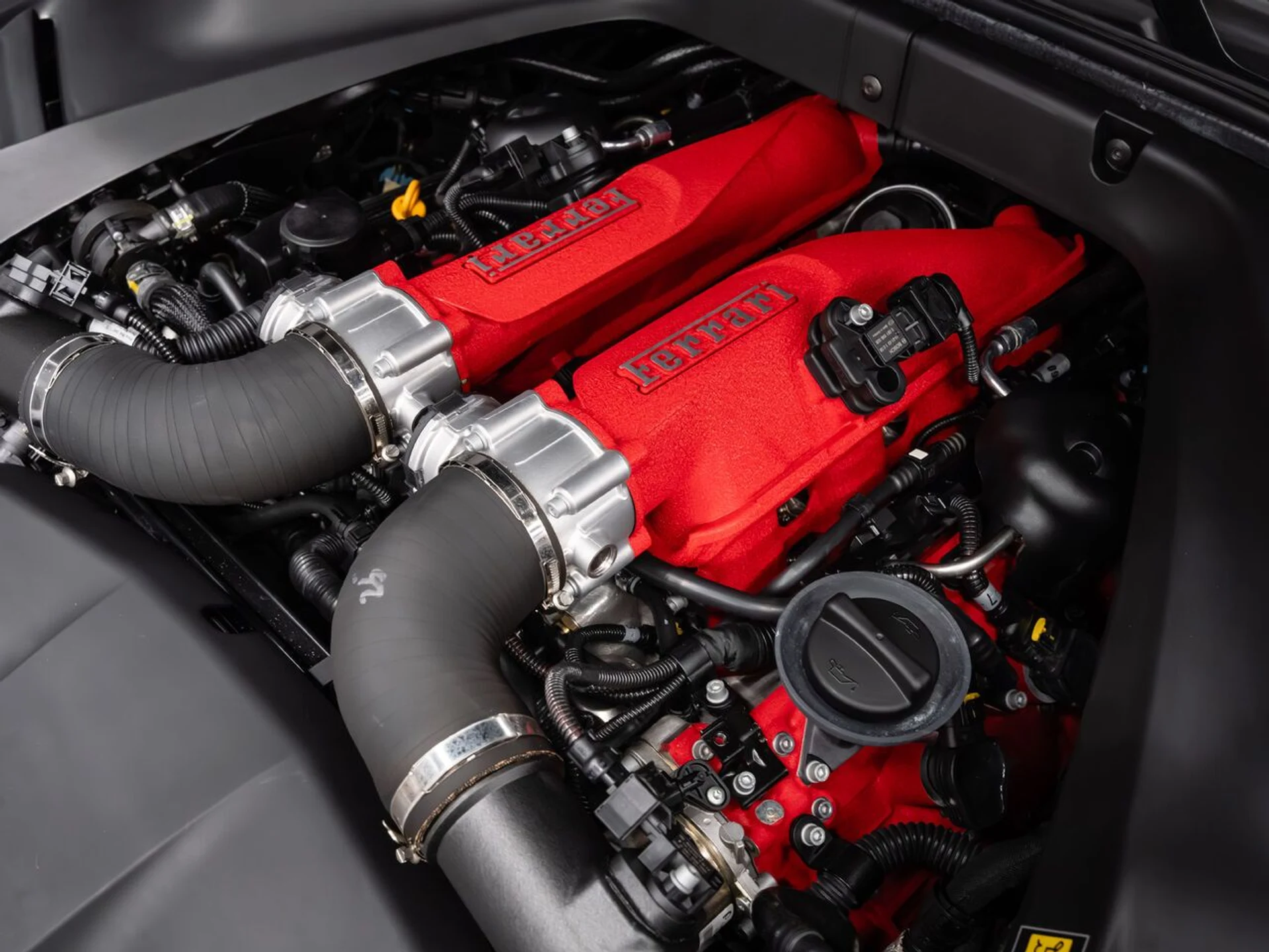 mph131_3630861245_ferrari_california_2015_f5d068ee4c