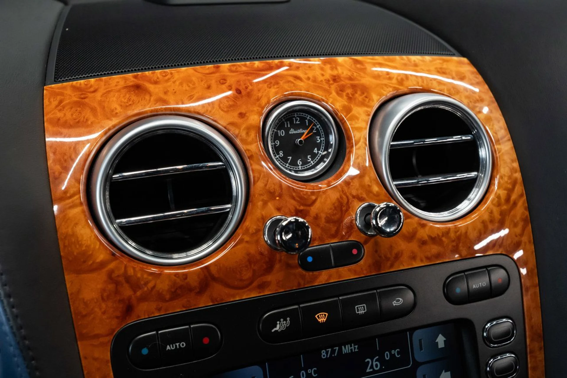 mph132_1784218910_bentley_continental_gt_2006_542e2fd59b