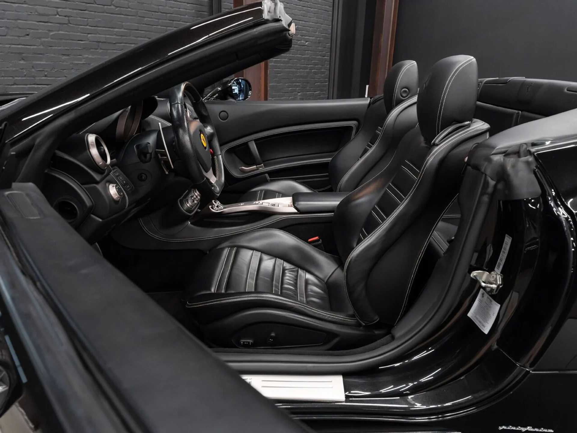 mph132_2120130888_ferrari_california_2011_b5ba97965f