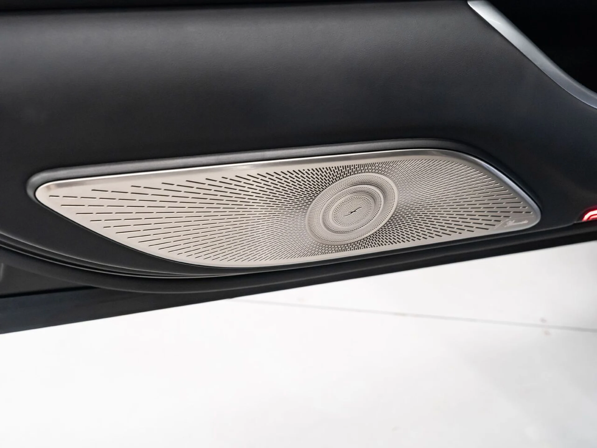 mph133_3011803894_mercedes_benz_s_class_2023_275aba968d