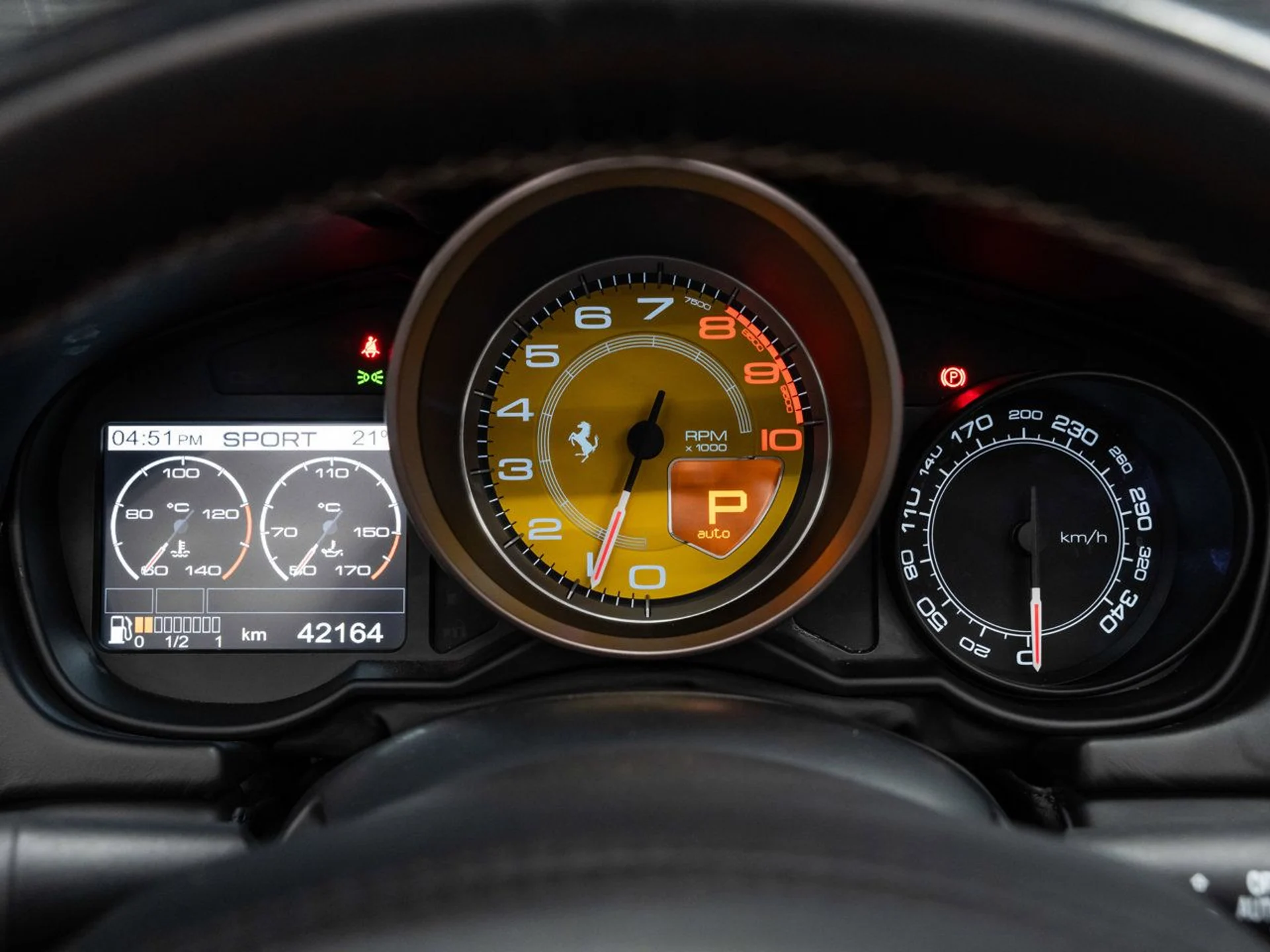 mph133_3553788328_ferrari_california_2011_b2bea1b9a5