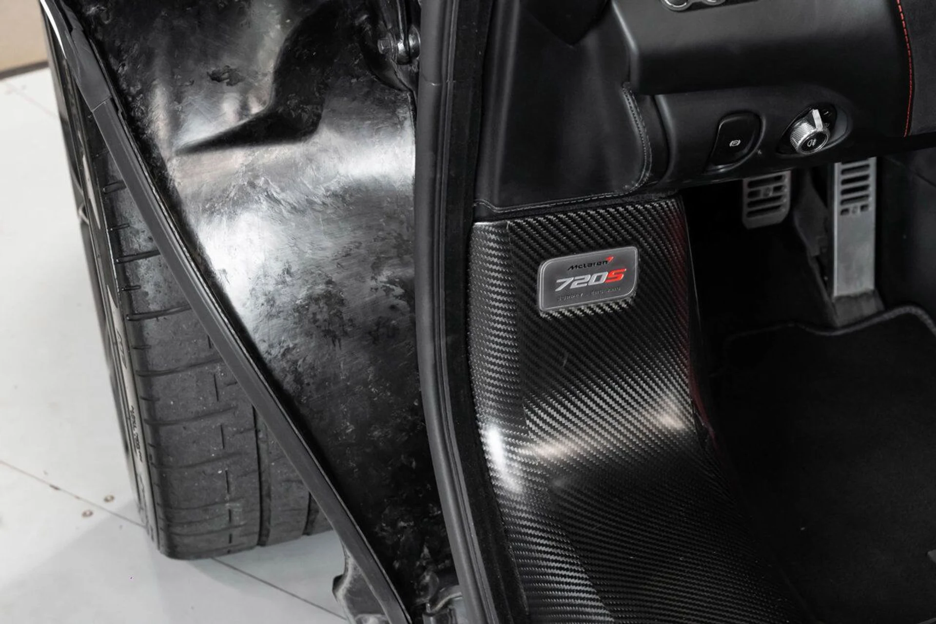 mph133_3615162725_mclaren_720s_2018_775613d3fd