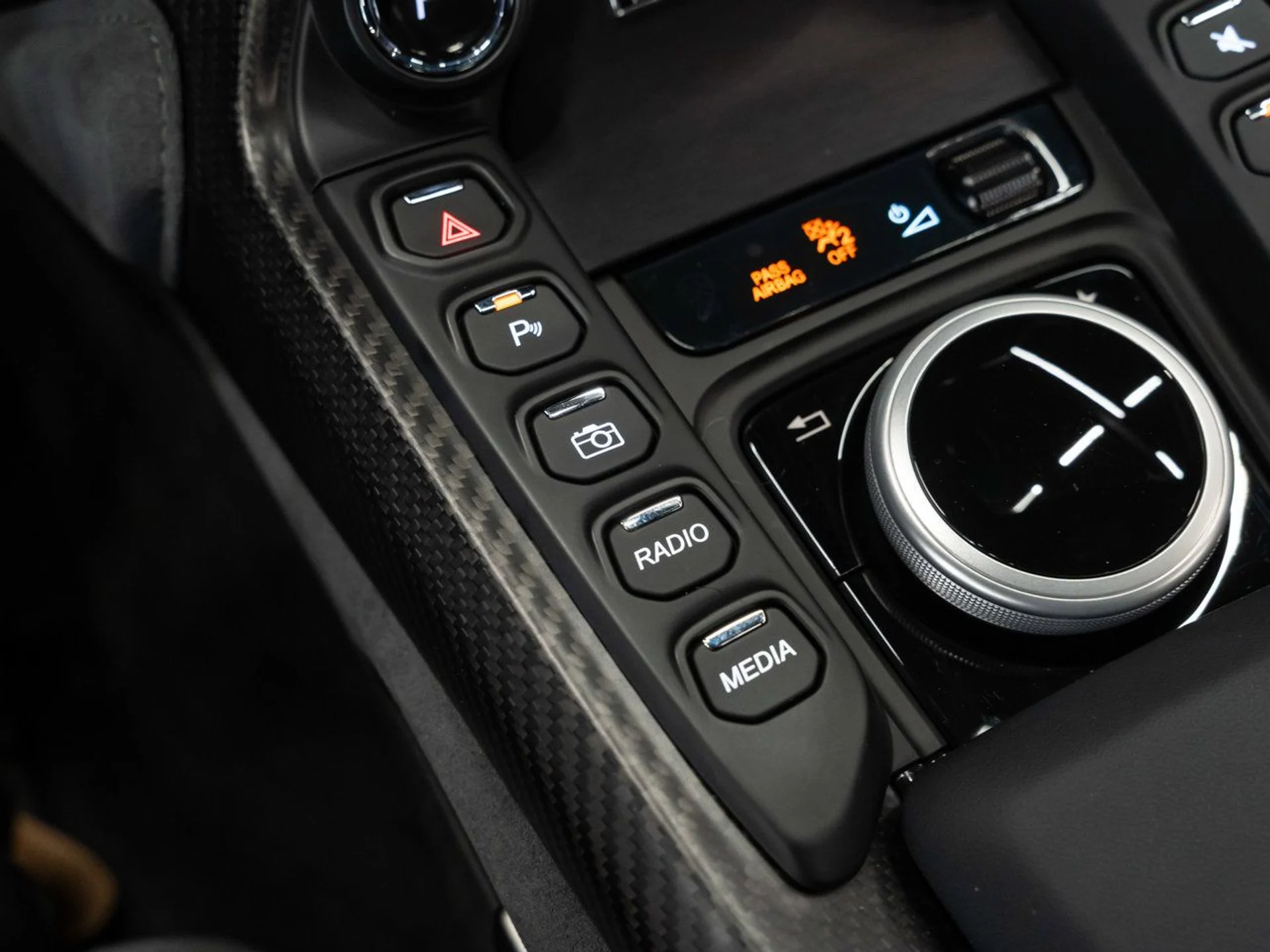 mph133_3859764416_aston_martin_vantage_2023_f8daeadab8