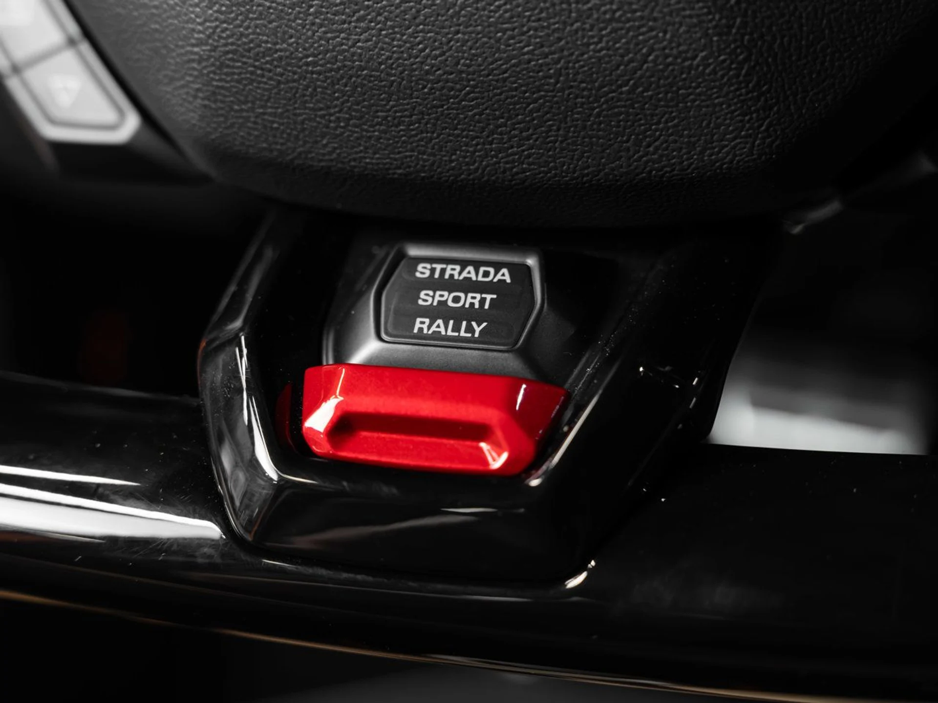 mph133_91063256_lamborghini_huracan_2023_c691066387