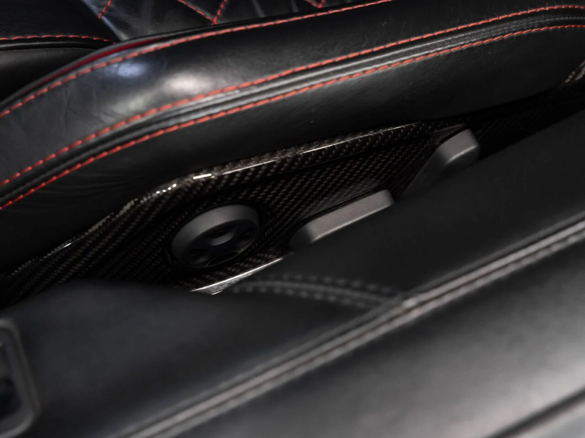 mph134_3426824309_lamborghini_aventador_2017_64442dd3e3