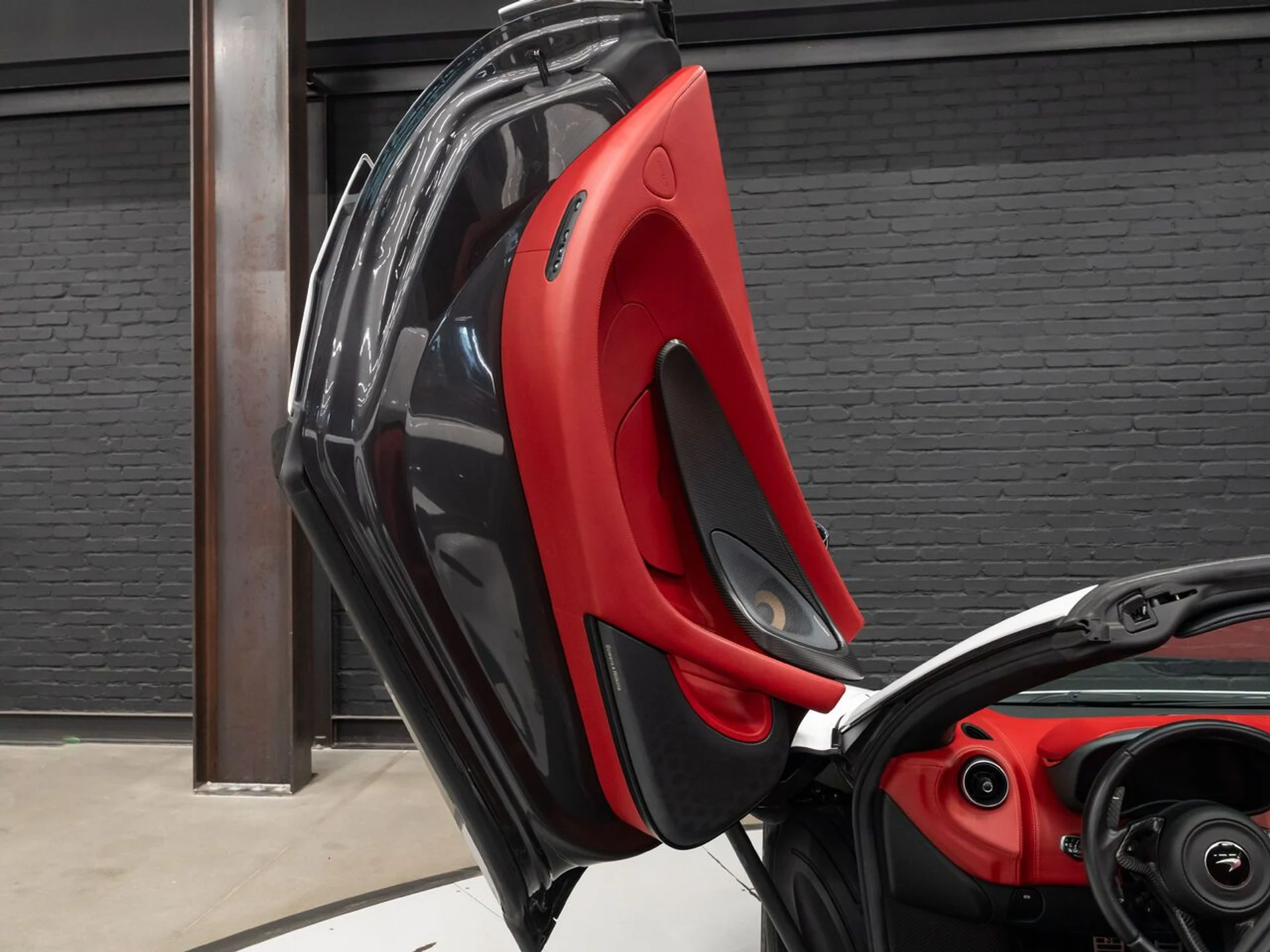 mph135_1339635235_mclaren_570s_2019_e65079a38f