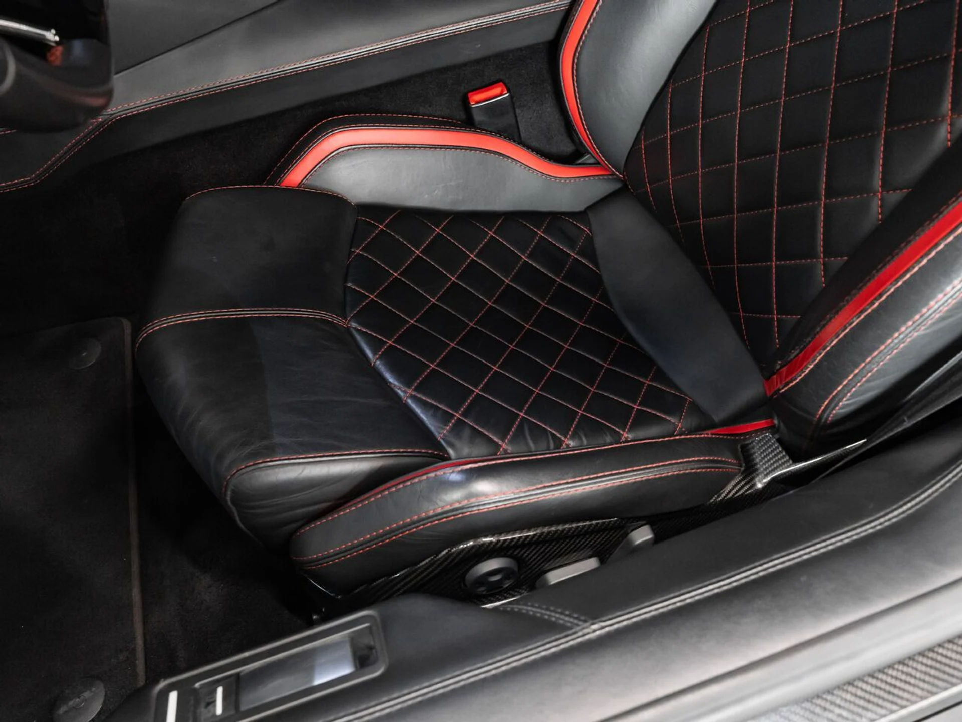 mph135_2979387257_lamborghini_aventador_2017_b590579b6d