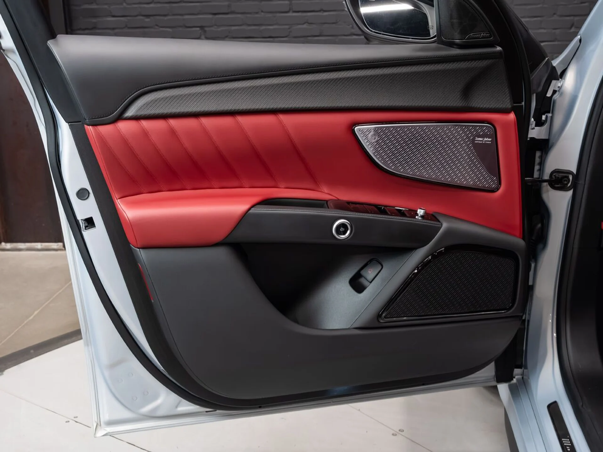 mph135_3572629882_maserati_grecale_2024_4f339b558c