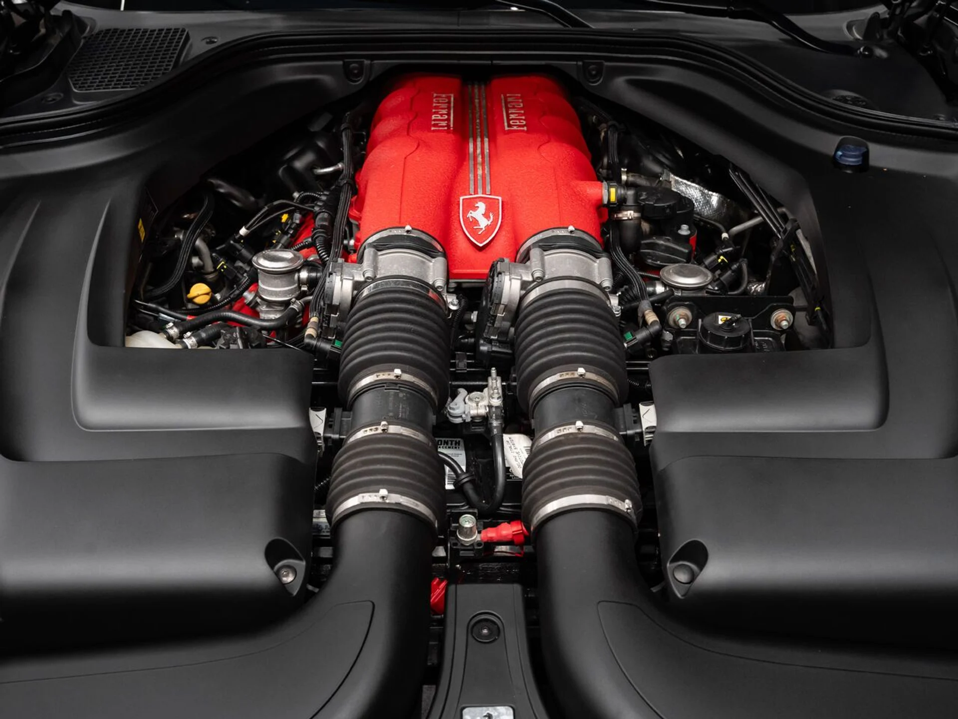 mph136_1791725495_ferrari_california_2011_45c65500c0