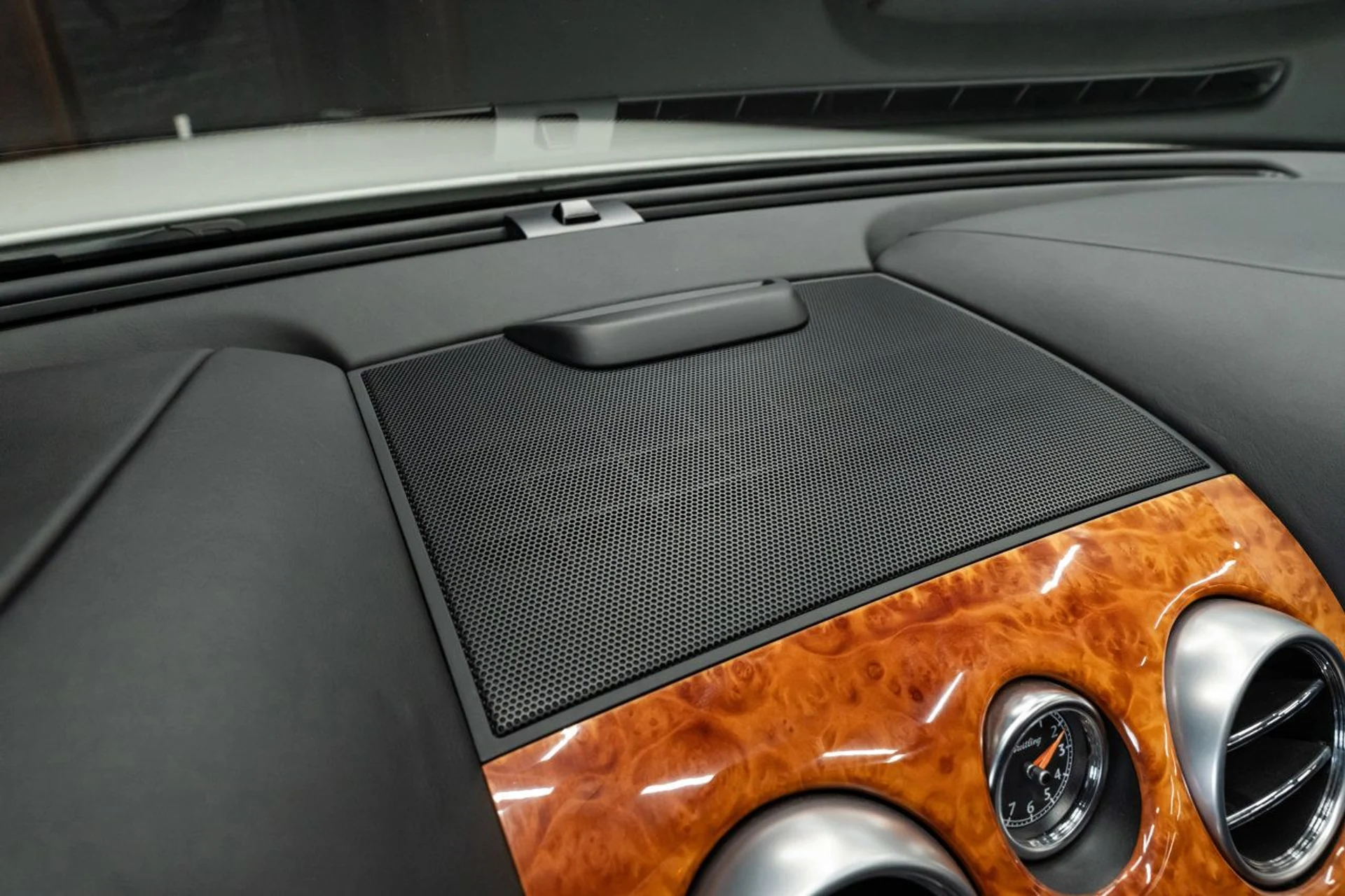 mph136_2743701261_bentley_continental_gt_2006_07730a5b3f