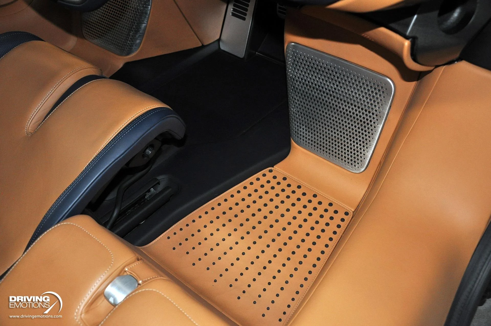 mph136_3846291413_821_p137_l_0d9e98f7a3