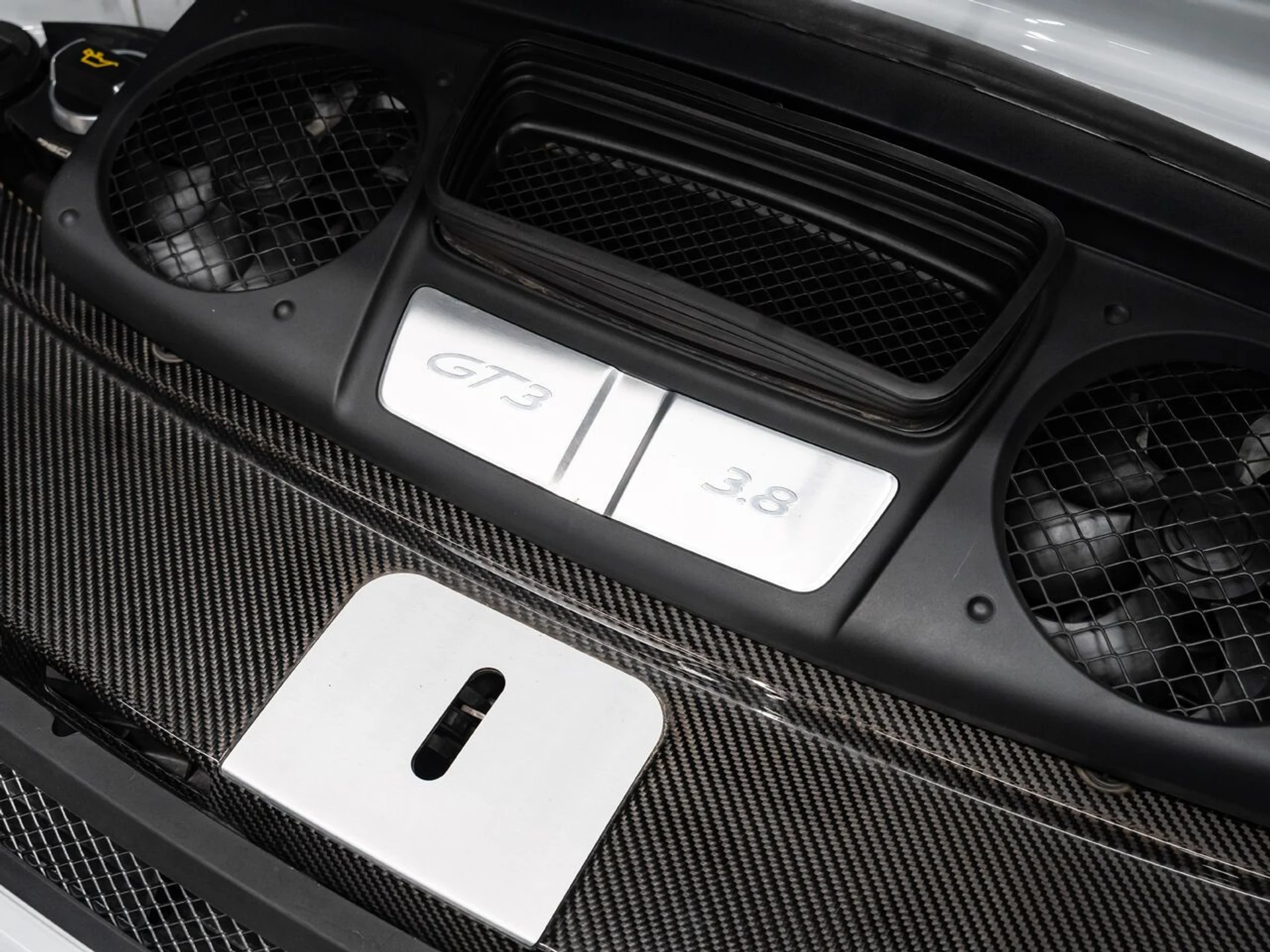 mph136_84726599_porsche_911_2015_bb31338163