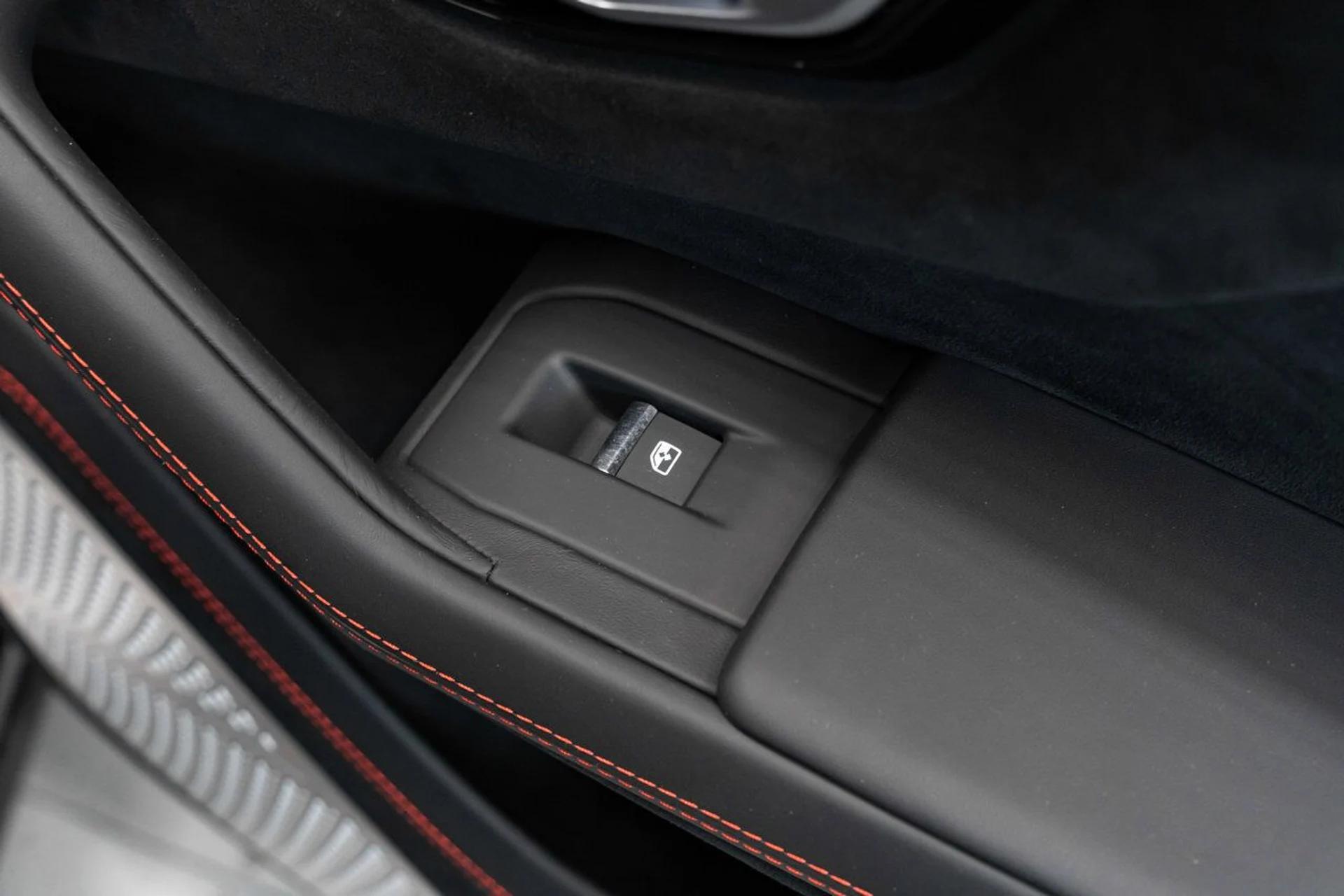 mph137_3037650611_lamborghini_urus_2023_bfc0a6eaf1