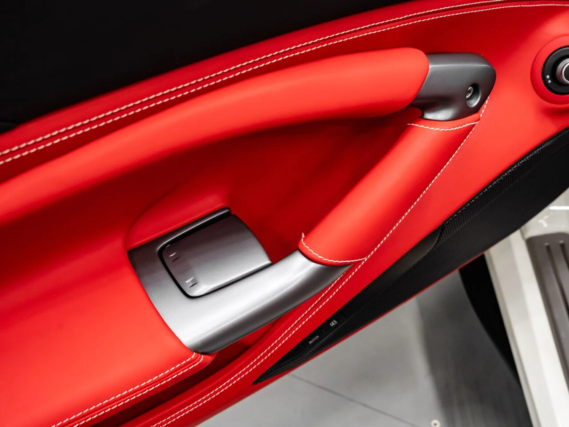 mph137_4191501691_ferrari_f8_spider_2022_39aa2f4f26