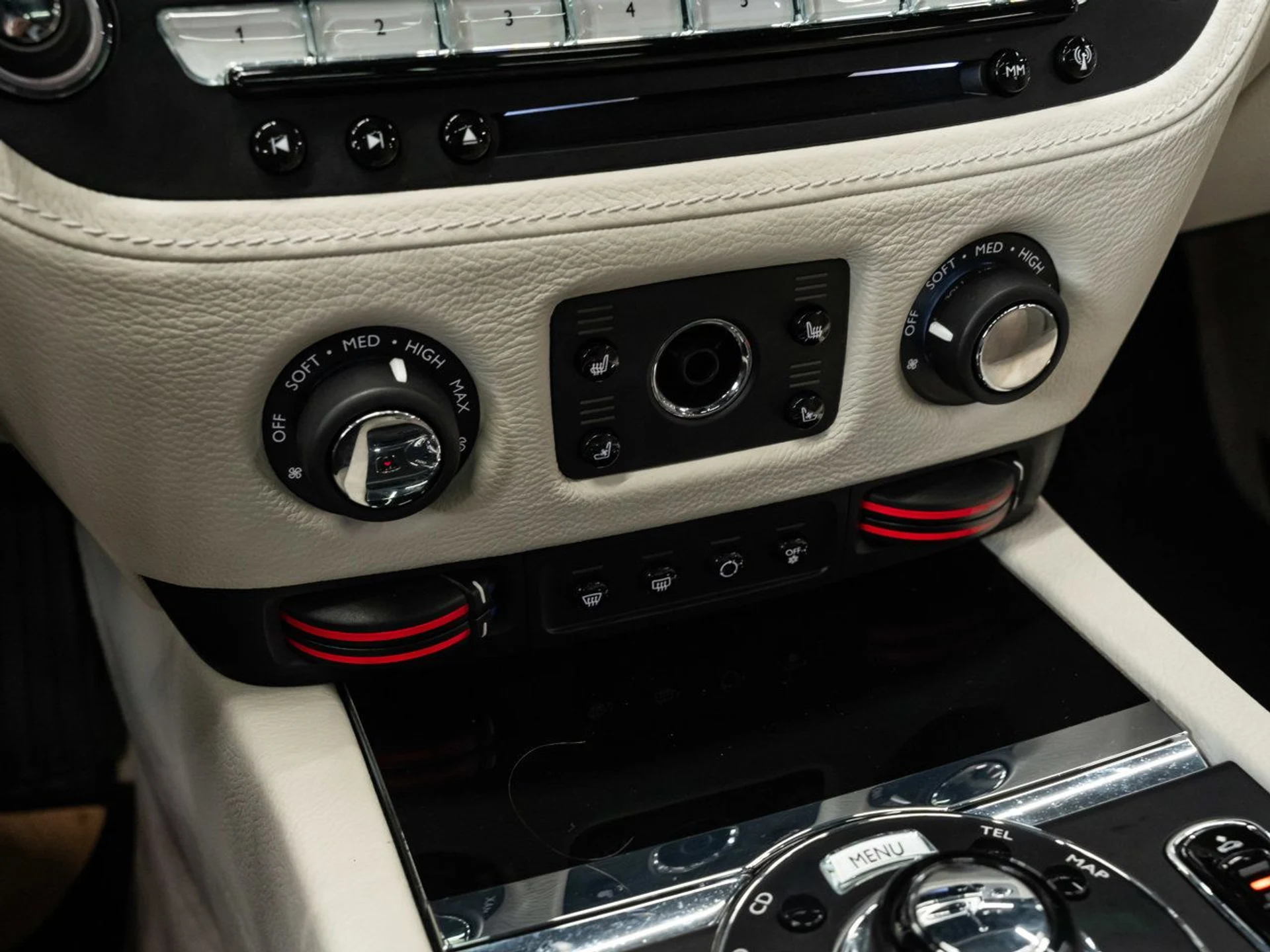 mph138_3365079472_rolls_royce_ghost_2012_99788dd9f9