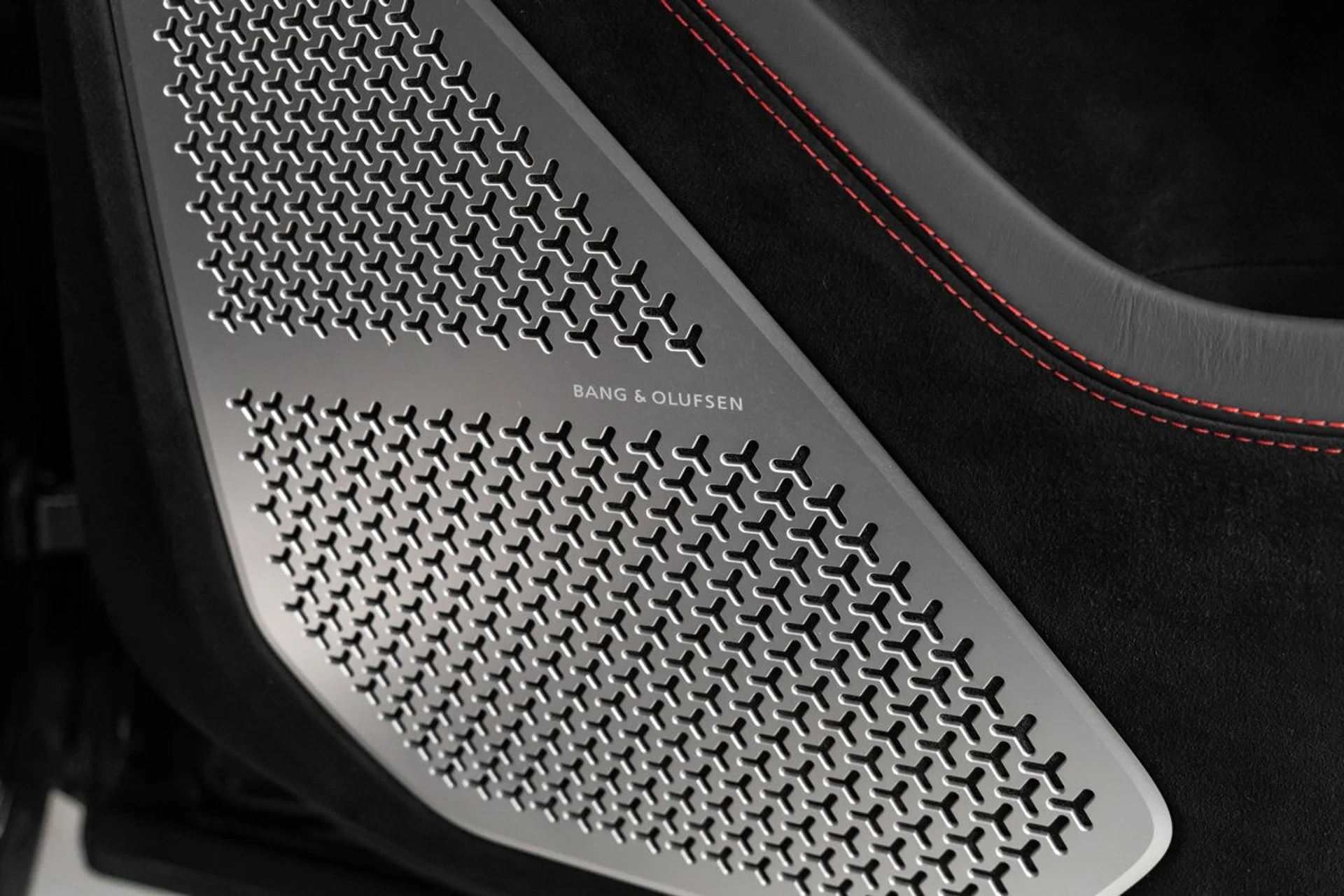 mph138_3621633147_lamborghini_urus_2023_3955602f63