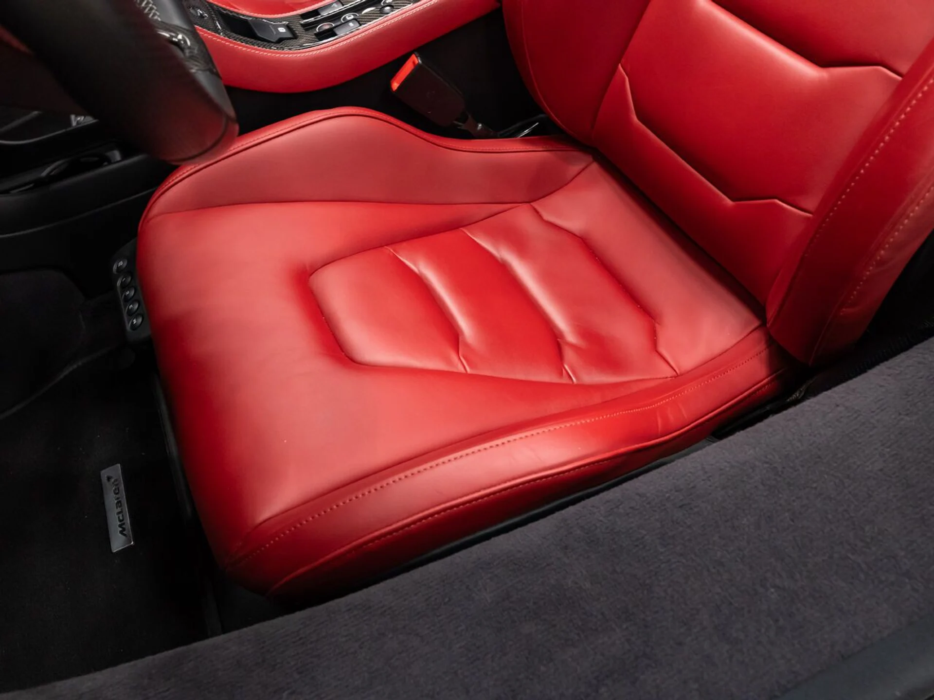 mph138_494067942_mclaren_650s_2015_86fa199694