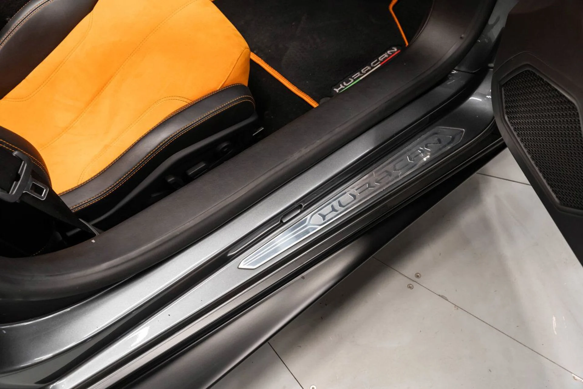 mph139_1031861507_lamborghini_huracan_2016_1c95d27554
