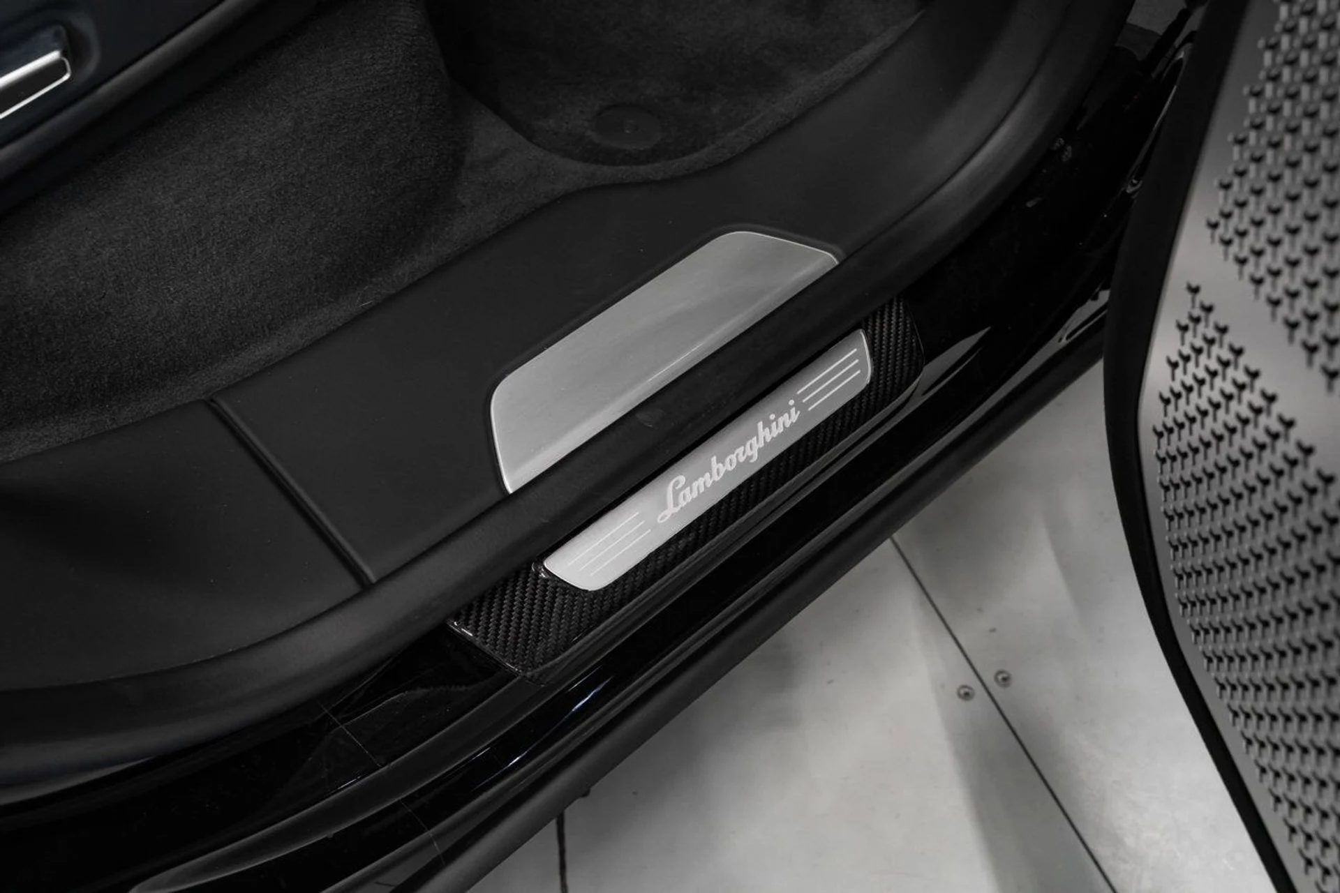 mph139_1220839871_lamborghini_urus_2023_1344562fb0