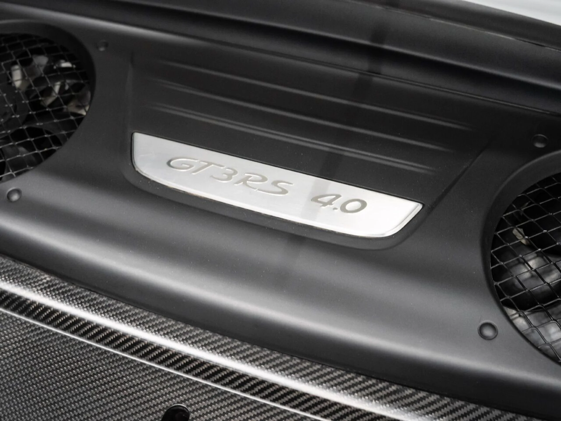 mph139_2091381551_porsche_911_2019_8b7c287d3f