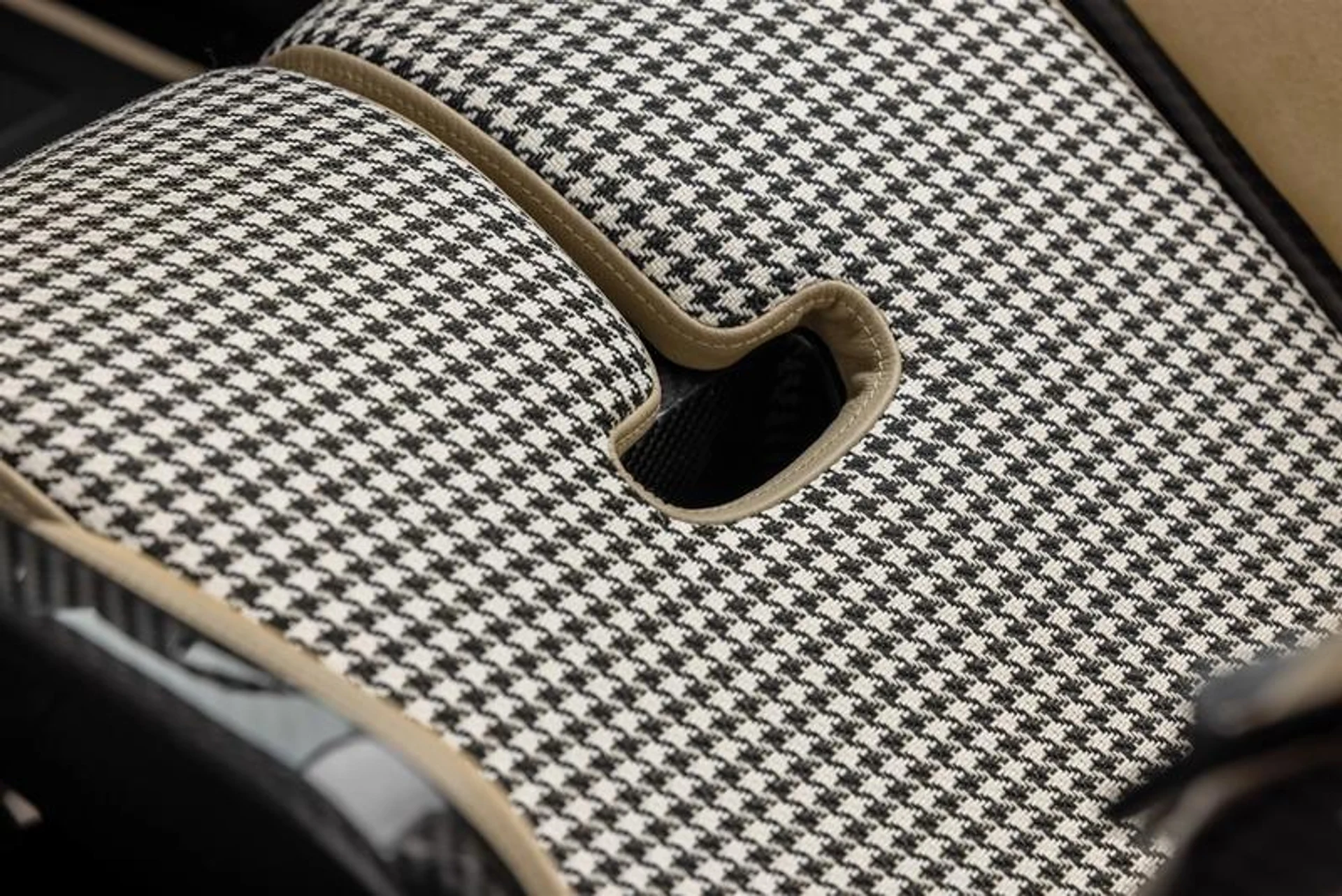 mph139_2331320766_24_BCC_57_F_B0_F5_4_F2_B_9148_1_D132_ECEFD_6_A_babcbd94ed