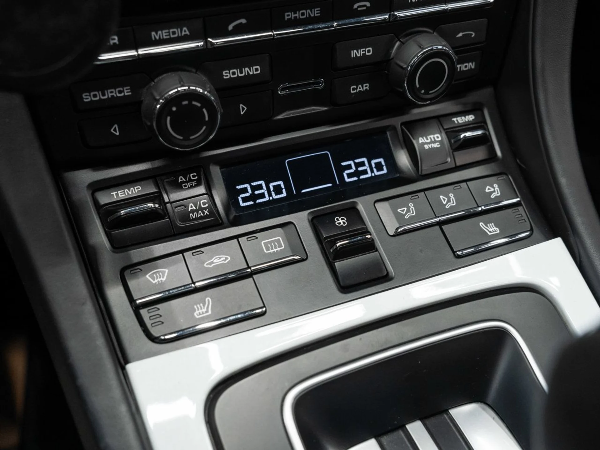 mph139_540954228_porsche_911_2015_9e28cd3919