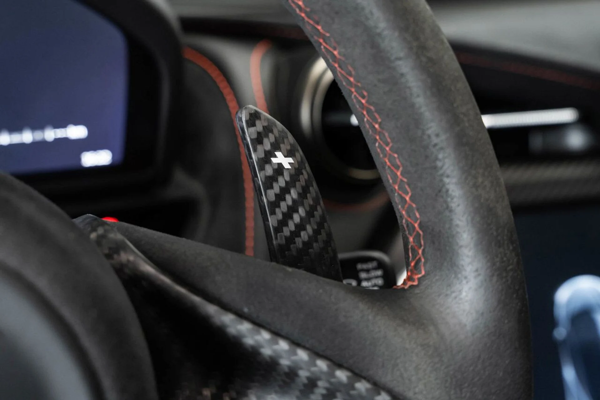 mph140_2870336896_mclaren_720s_2018_02436946de