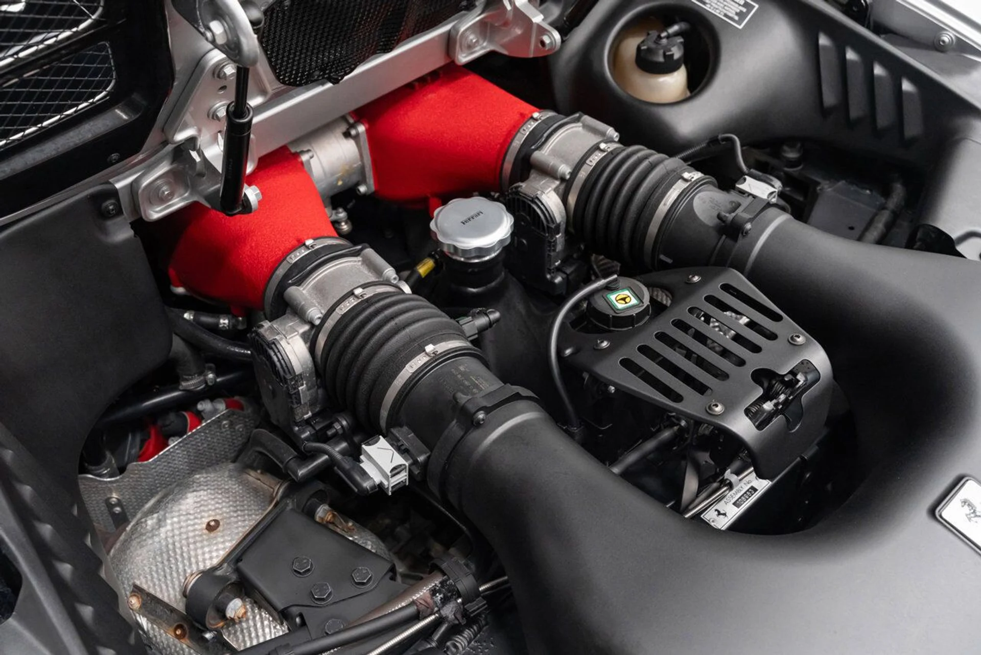 mph140_3674886679_ferrari_458_italia_2013_ad141105e0