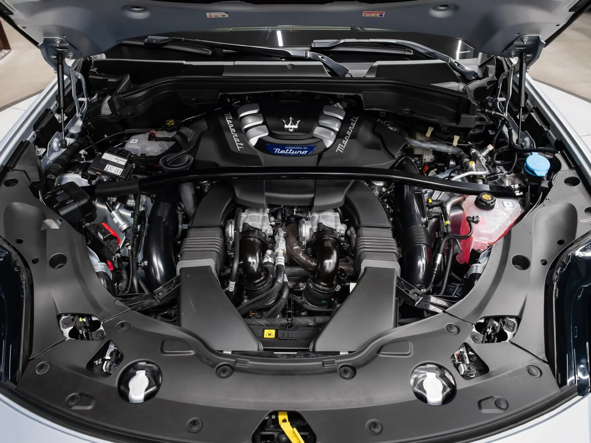 mph141_1879954467_maserati_grecale_2024_9e29db59cf