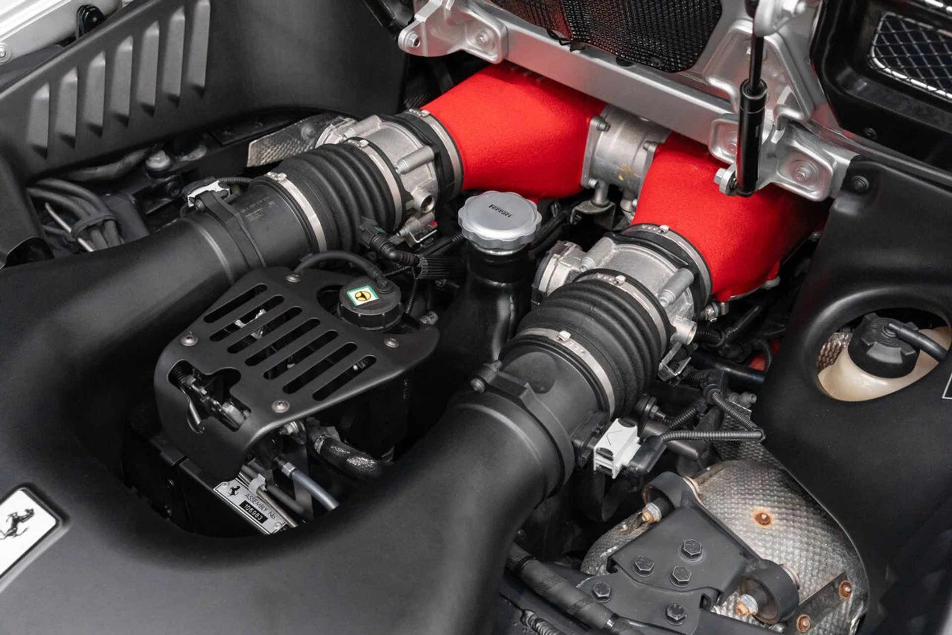 mph141_38726184_ferrari_458_italia_2013_72b382e72d