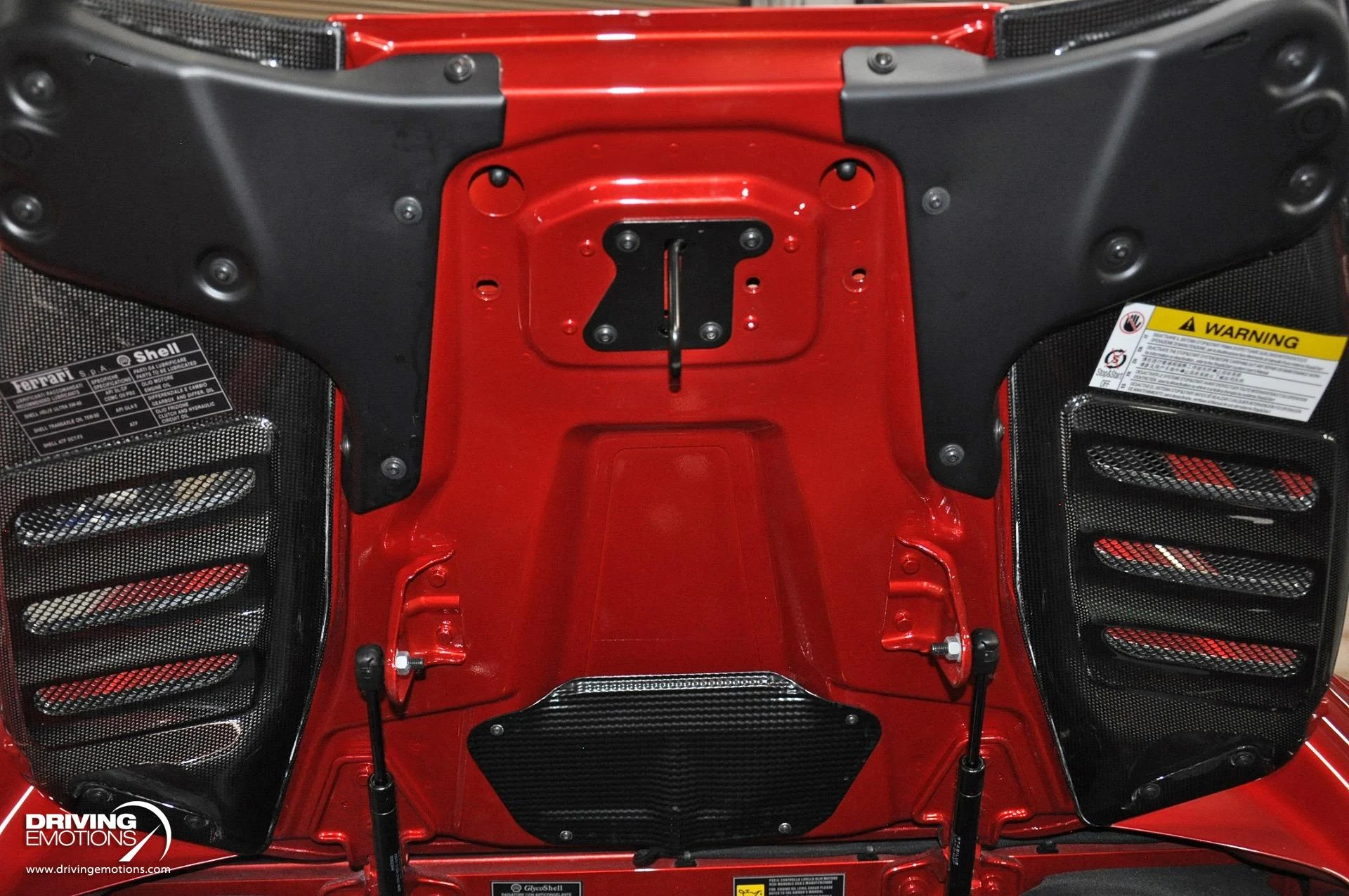 mph142_2455640396_896_p143_l_7354c4857d