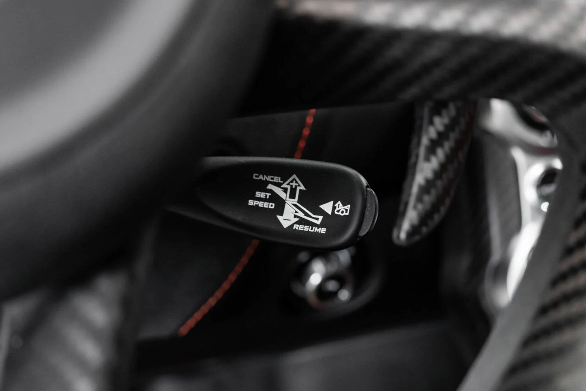 mph142_2586525518_mclaren_720s_2018_65ed29b732
