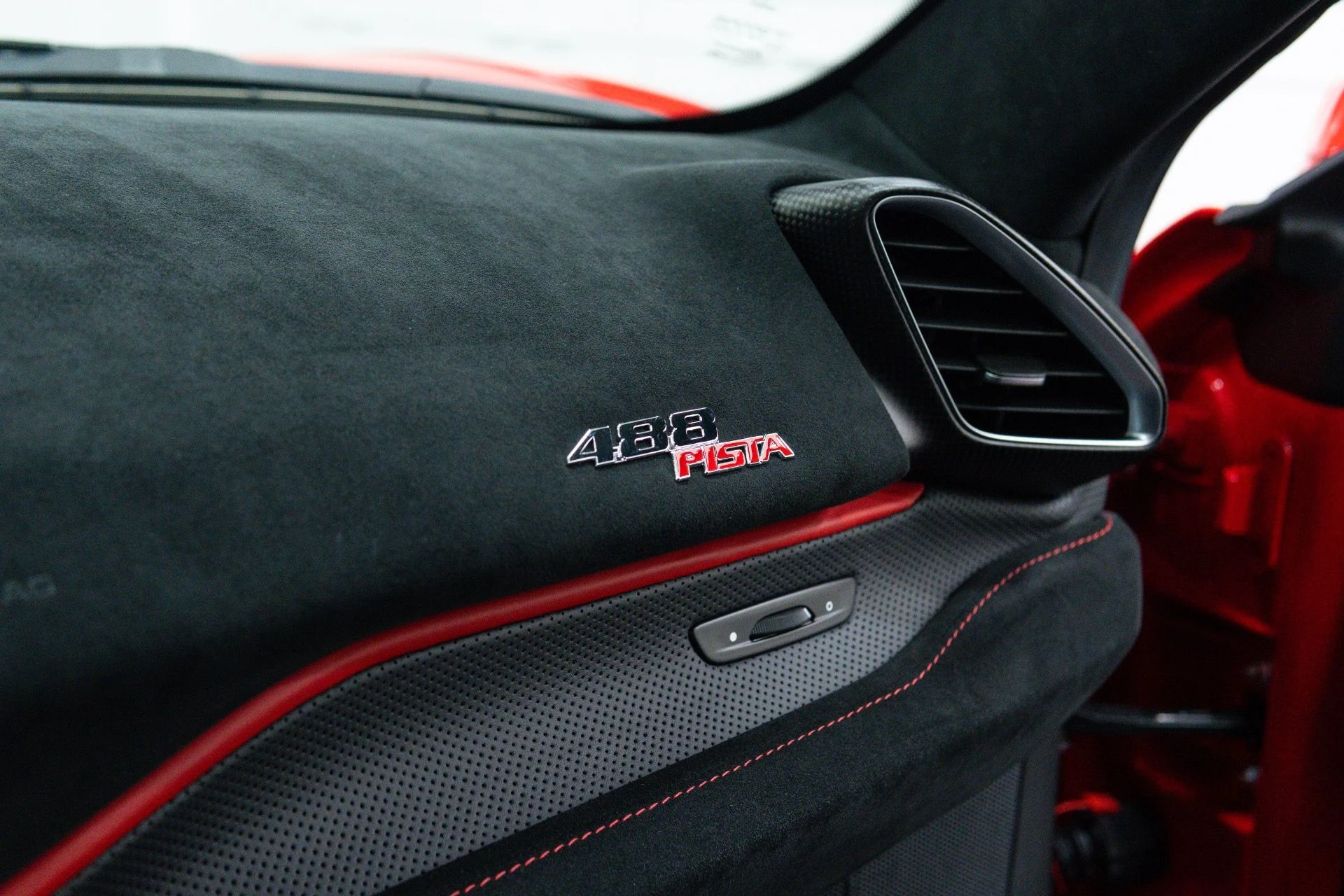 mph143_1484575256_Used_2020_Ferrari_488_Pista_1788470814_81749c4b64